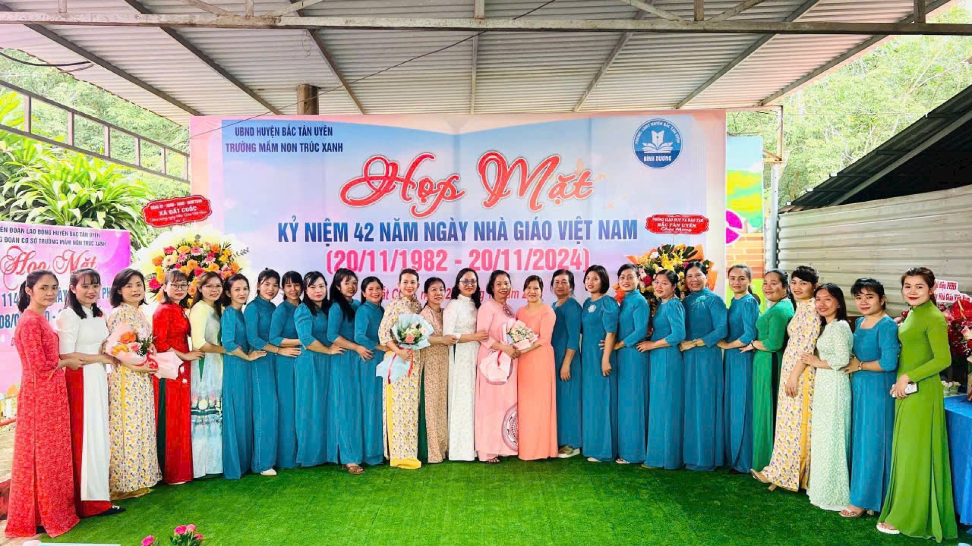 TRƯỜNG MẦM NON TRÚC XANH TỔ CHỨC HỌP MẶT KỶ NIỆM 42 NĂM NGÀY NHÀ GIÁO VIỆT NAM 20/11