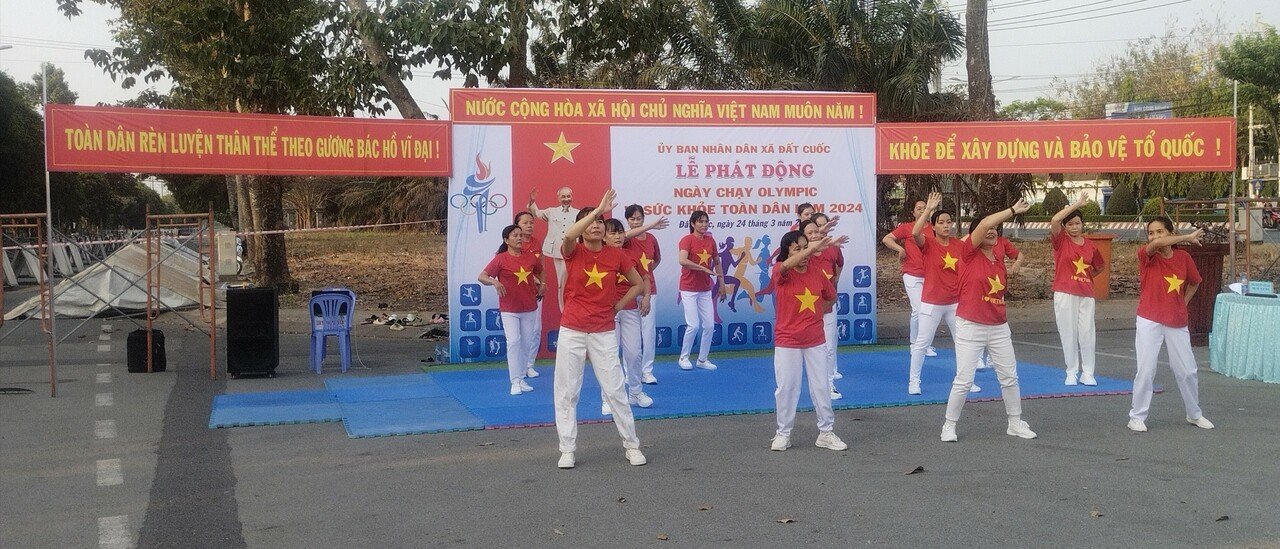 XÃ ĐẤT CUỐC TỔ CHỨC NGÀY CHẠY OLYMPIC VÌ SỨC KHỎE TOÀN DÂN NĂM 2024