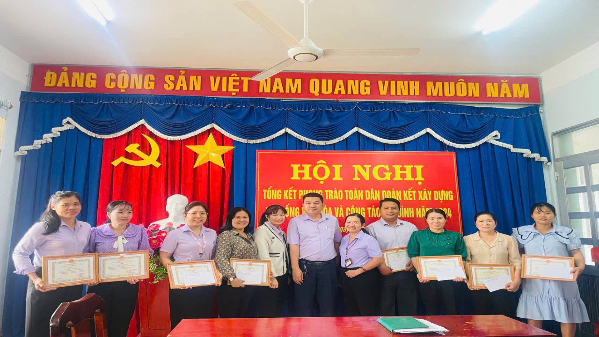 XÃ ĐẤT CUỐC TỔNG KẾT PHONG TRÀO "TOÀN DÂN ĐOÀN KẾT XÂY DỰNG ĐỜI SỐNG VĂN HÓA" NĂM 2024