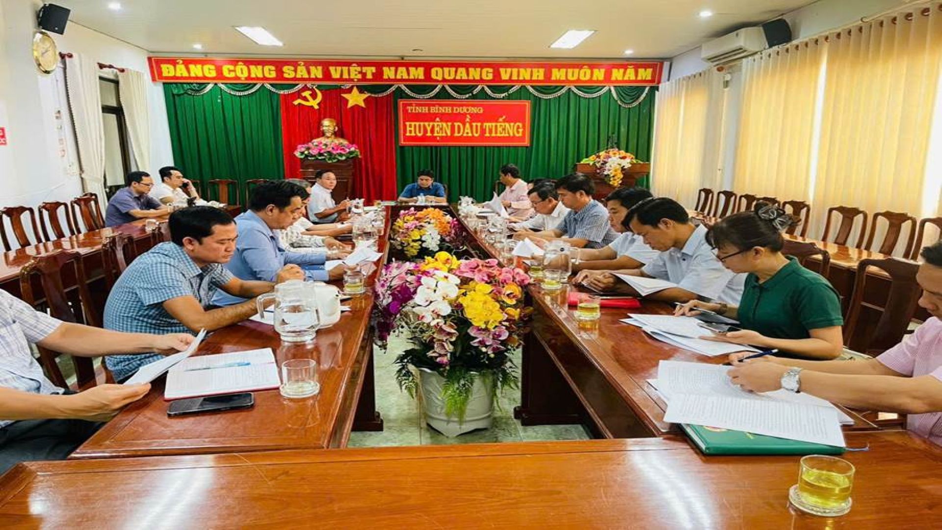 Ban Đại diện Hội đồng quản trị Ngân hàng Chính sách Xã hội huyện Dầu Tiếng họp đánh giá kết quả thực hiện 9 tháng đầu năm và triển khai phương hướng, nhiệm vụ 3 tháng cuối năm 2024;