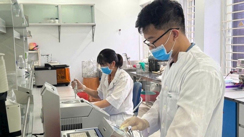 Hoạt động nghi&ecirc;n cứu khoa học tại Viện C&acirc;y lương thực v&agrave; C&acirc;y thực phẩm.