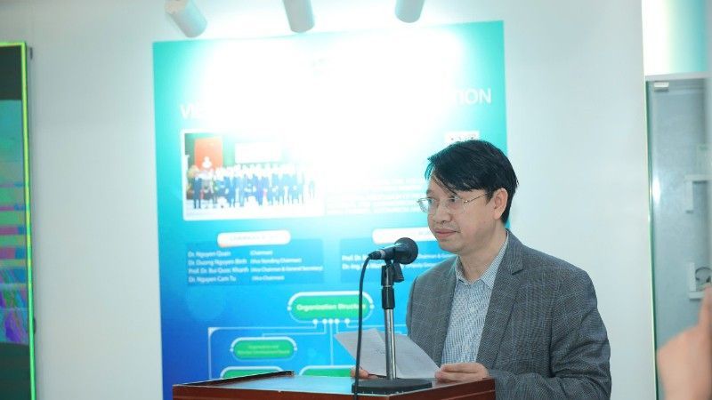 Tiến sĩ Nguyễn Trần Điện, Ph&oacute; Trưởng Ban Ứng dụng v&agrave; Triển khai c&ocirc;ng nghệ ph&aacute;t biểu tại sự kiện. (Ảnh: B&Iacute;CH LI&Ecirc;N)