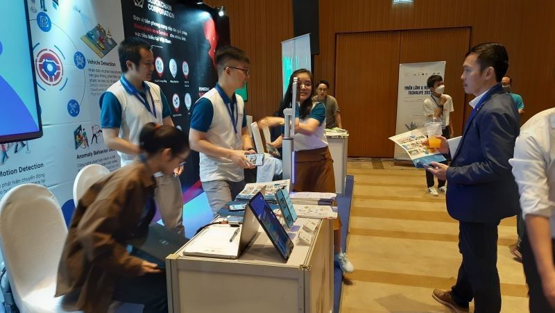 C&aacute;c đơn vị trưng b&agrave;y giải ph&aacute;p chuyển đổi số tại Triển l&atilde;m v&agrave; Hội nghị Tech4life được tổ chức tại Th&agrave;nh phố Hồ Ch&iacute; Minh.