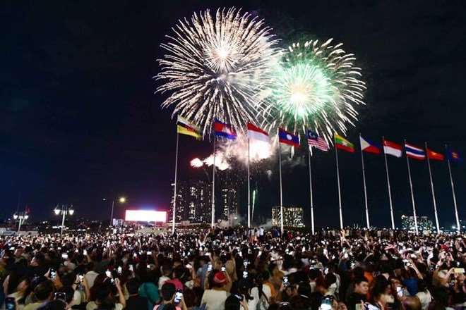 TPHCM rộn ràng lễ hội, nhiều khu vui chơi ưu đãi Tết Dương lịch 2026