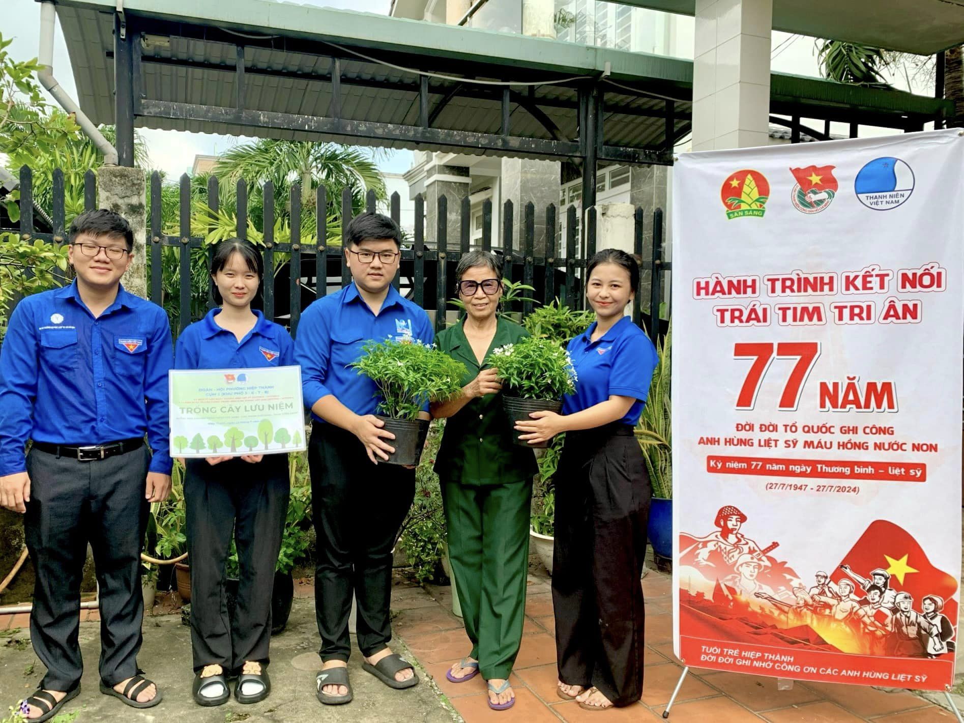 "Hành trình kết nối - Trái tim tri ân" cựu thanh niên xung phong Nguyễn Thị Nương