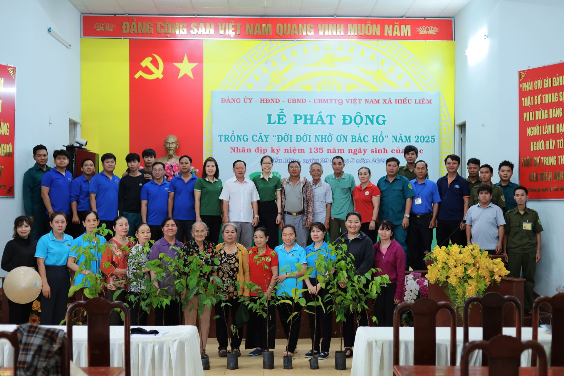 Xã Hiếu Liêm tổ chức lễ phát động "Tết trồng cây đời đời nhớ ơn Bác Hồ" năm 2025