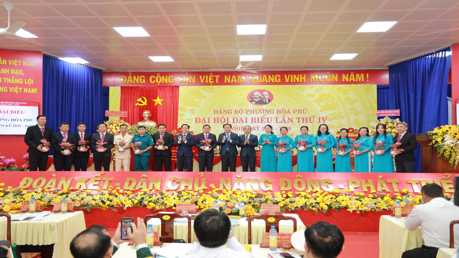 Đảng bộ phường Hòa Phú tổ chức Đại hội đại biểu lần thứ IV, nhiệm kỳ 2025-2030