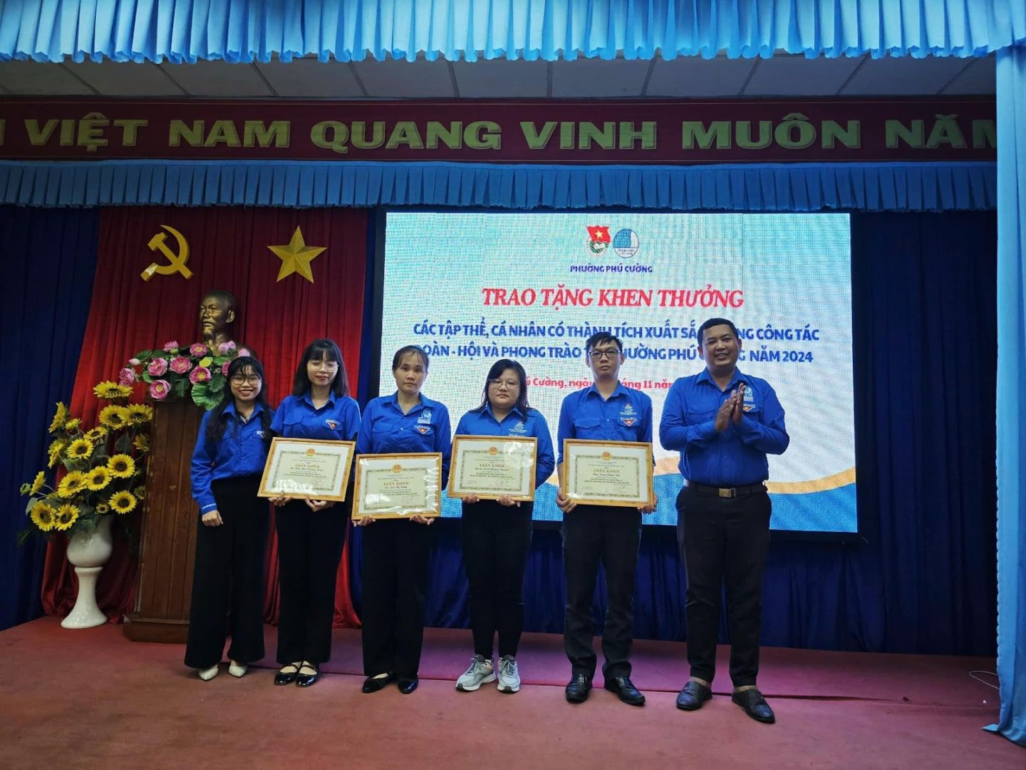 C:\Users\User\Downloads\Thư mục mới (2)\468310649_973143018193366_2051288351330871468_n.jpg