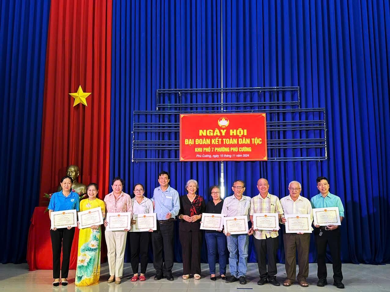 C:\Users\User\Downloads\Đại đoàn kết 2024\Khu 7\z6018401714595_8345c1c997c9990b5433160697d8f52b.jpg