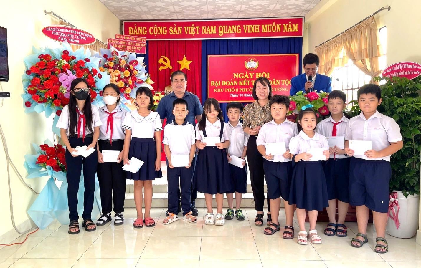 C:\Users\User\Downloads\Đại đoàn kết 2024\Khu 8\z6018167676000_b94c8ac1e5f26c149d26fa8f9a95bb38.jpg