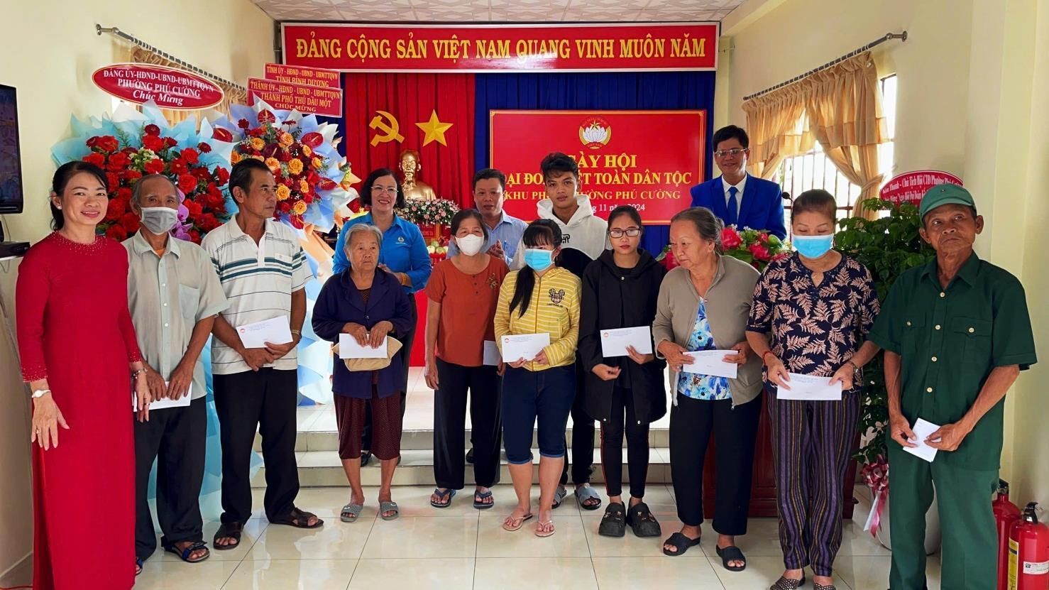 C:\Users\User\Downloads\Đại đoàn kết 2024\Khu 08\z6018167677722_36914fa9935cec428396386307abaee2.jpg