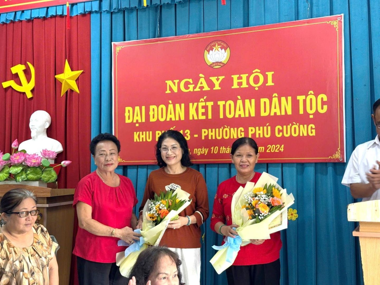 C:\Users\User\Downloads\Đại đoàn kết 2024\Khu 13\z6017347132005_7c8a5a872f60950d405b7d2686ed6a07.jpg