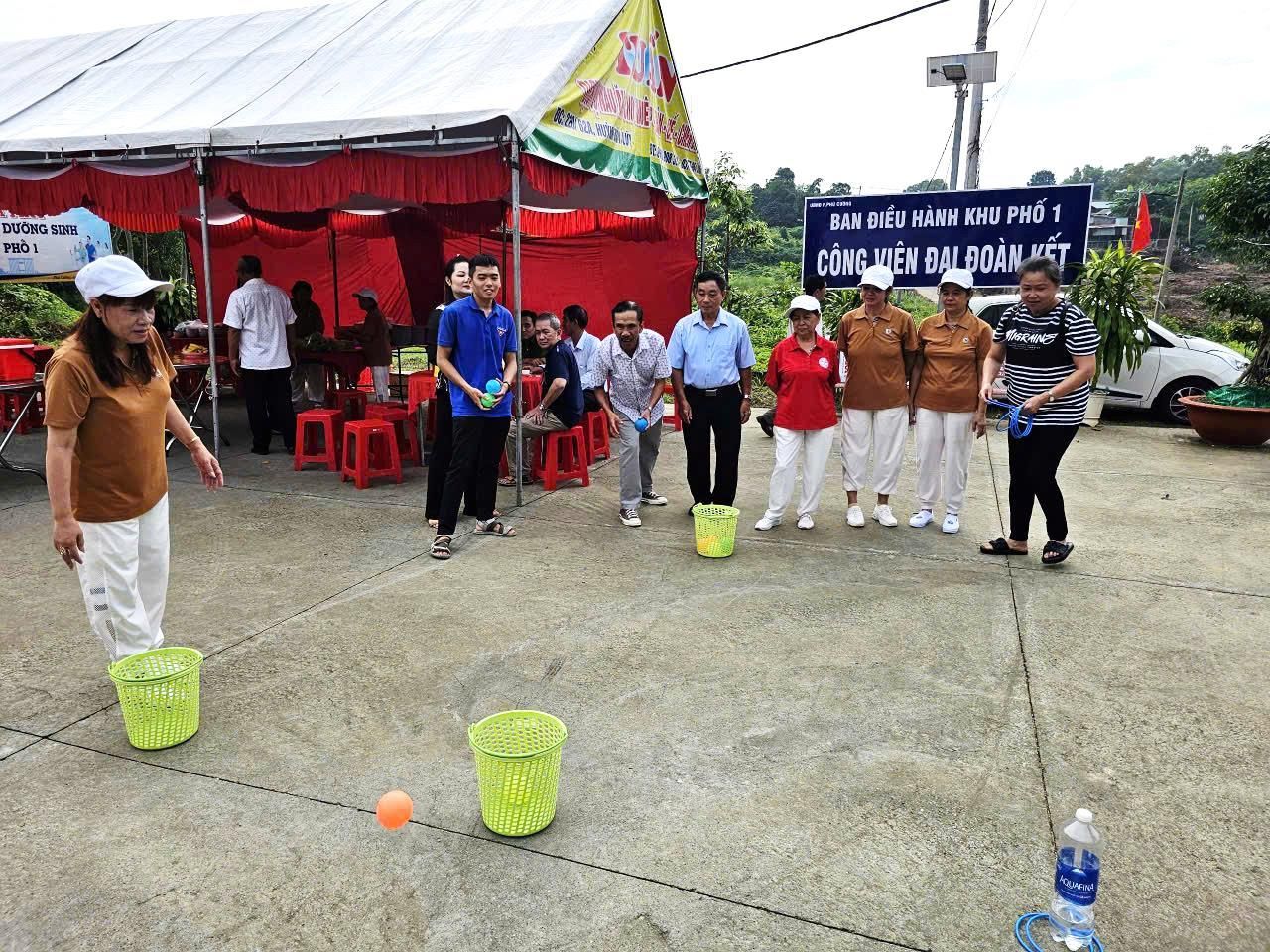 C:\Users\User\Downloads\Đại đoàn kết 2024\Khu 1\z6017098835725_506d60f6f1634c038f3cb42492265b08.jpg