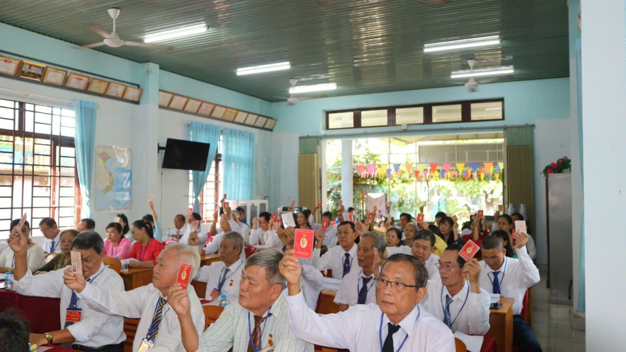 Có thể là hình ảnh về 1 người