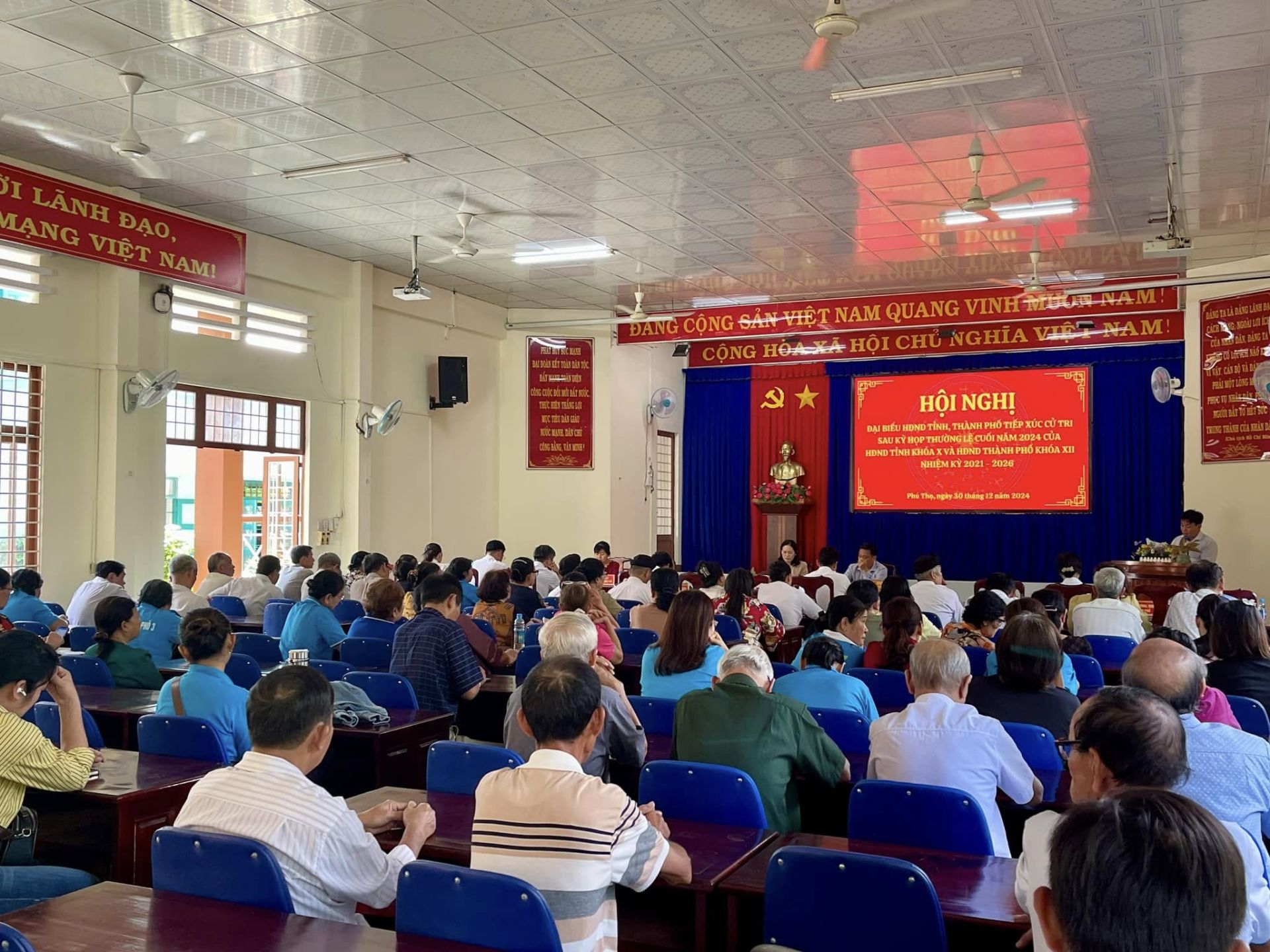 Không có mô tả ảnh.