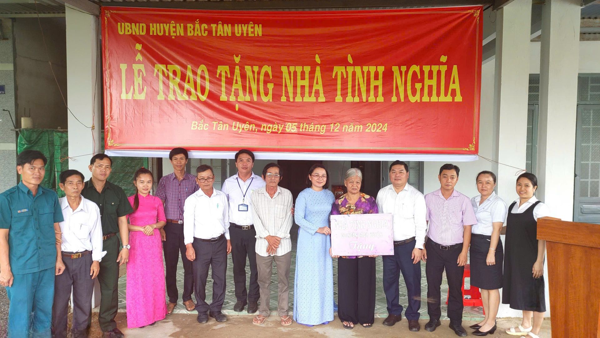 Huyện Bắc Tân Uyên trao nhà tình nghĩa cho con Liệt sĩ tại xã Tân Mỹ