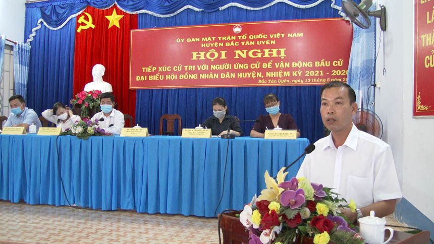 Ứng cử viên đại biểu HĐND huyện Bắc Tân Uyên tiếp xúc với cử tri xã Tân Định