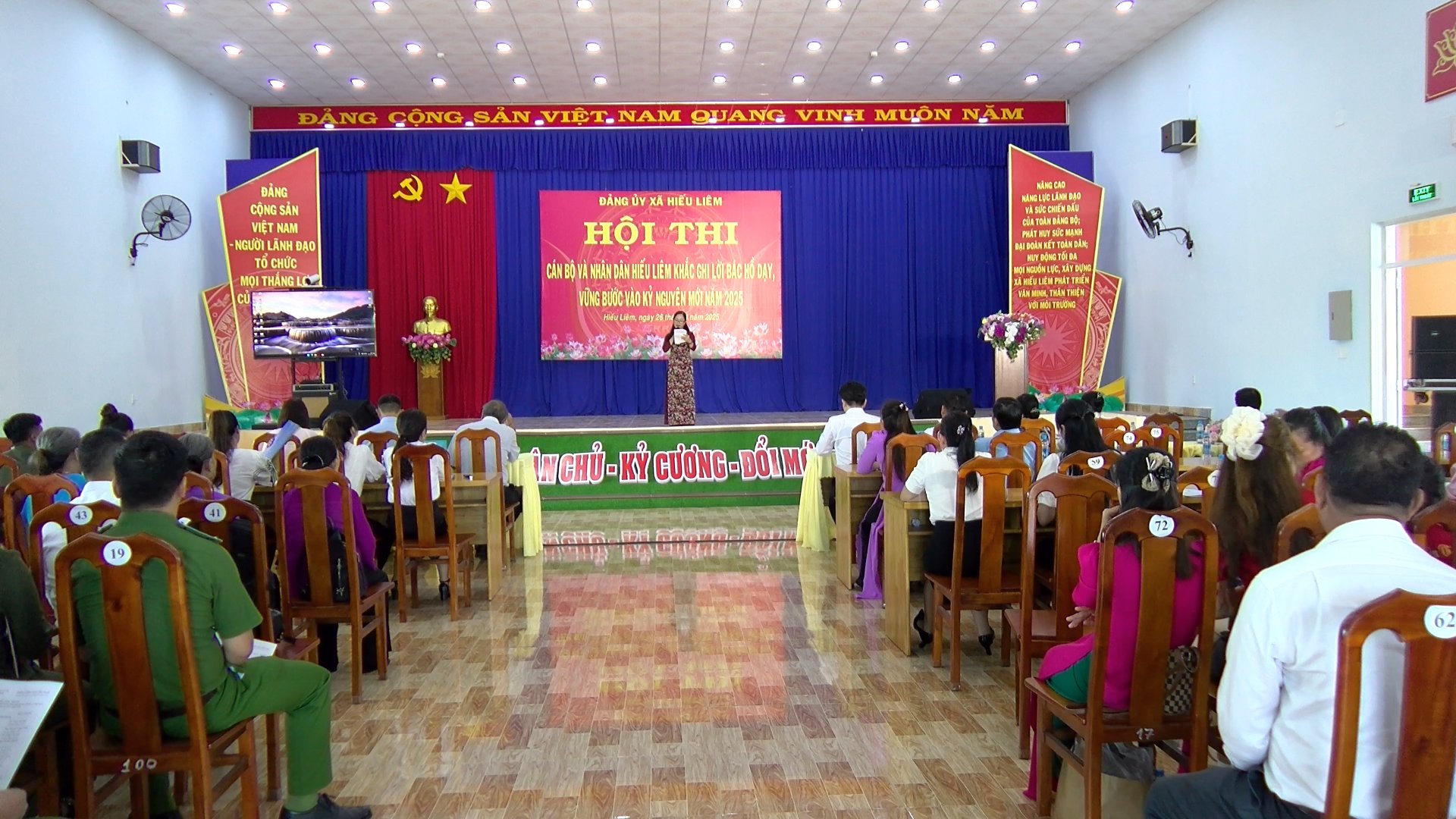 Đảng uỷ xã Hiếu Liêm tổ chức Hội thi Cán bộ và nhân dân Hiếu Liêm khắc ghi lời Bác Hồ dạy, vững bước vào kỷ nguyên mới