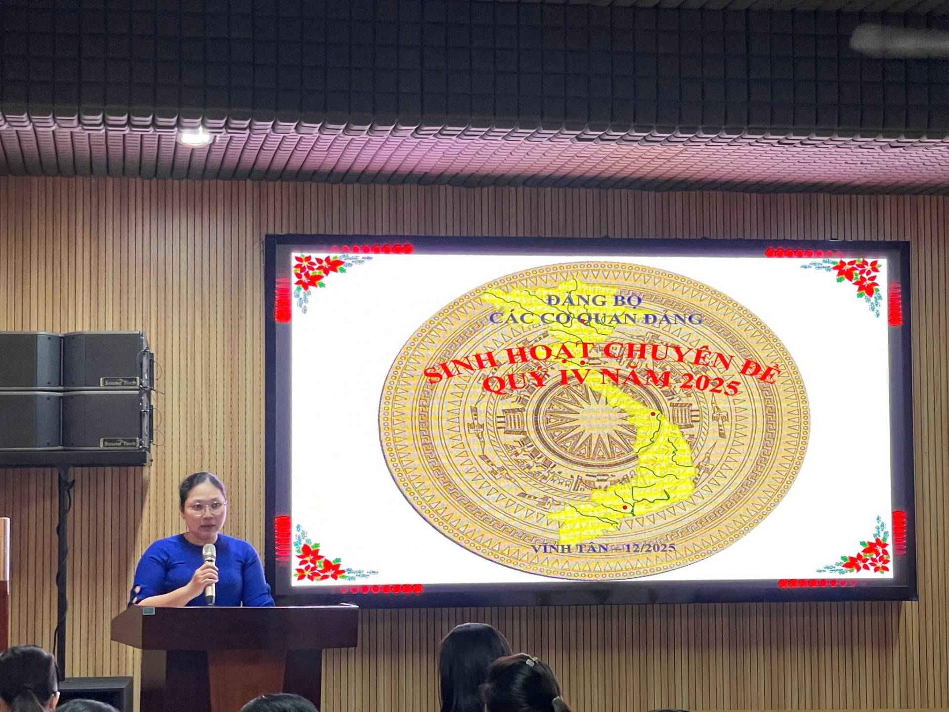 C&oacute; thể l&agrave; h&igrave;nh ảnh về loa v&agrave; văn bản