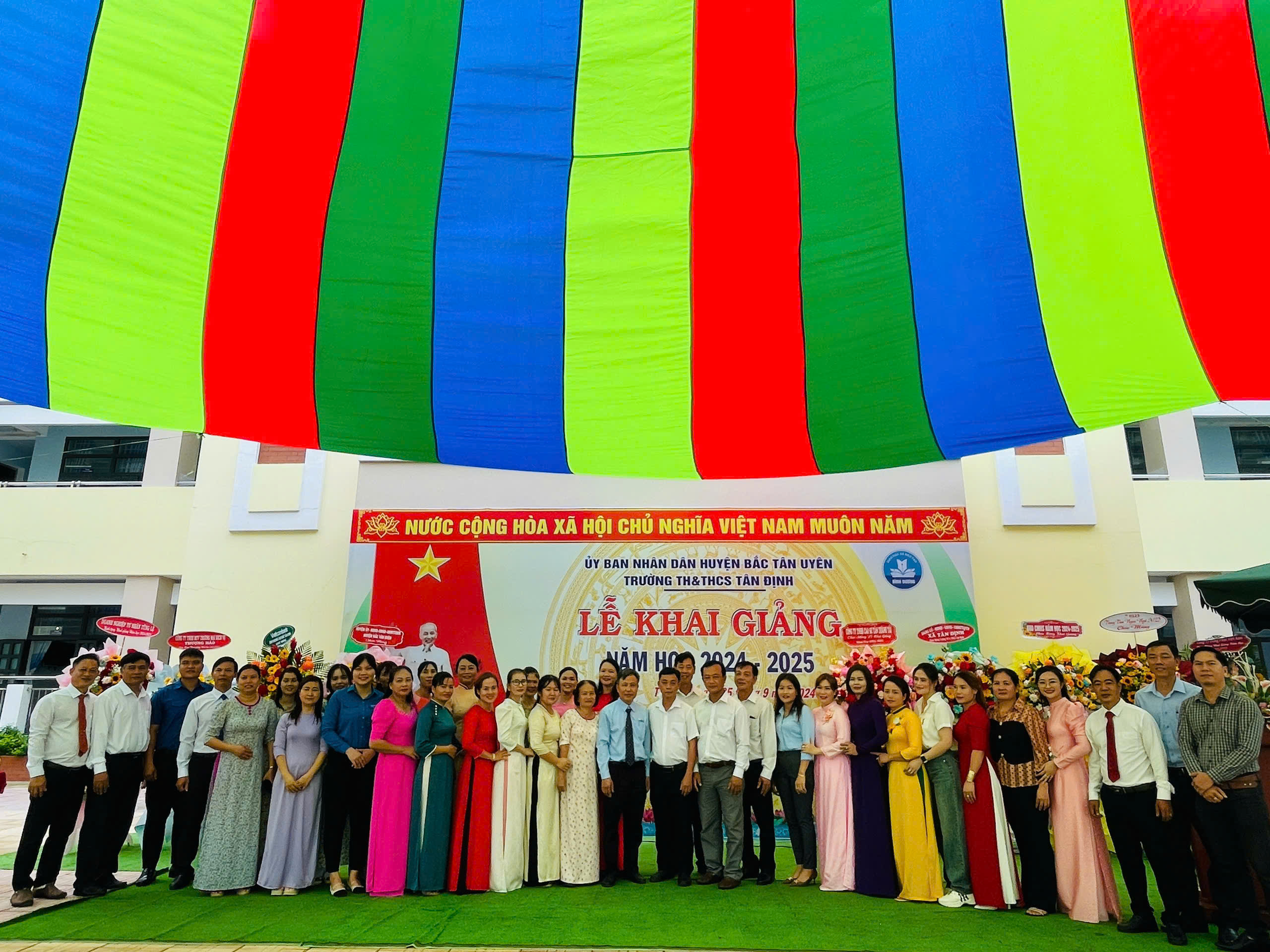 Trường Tiểu học và Trung học cơ sở Tân Định tổ chức Lễ khai giảng năm học 2024 – 2025.