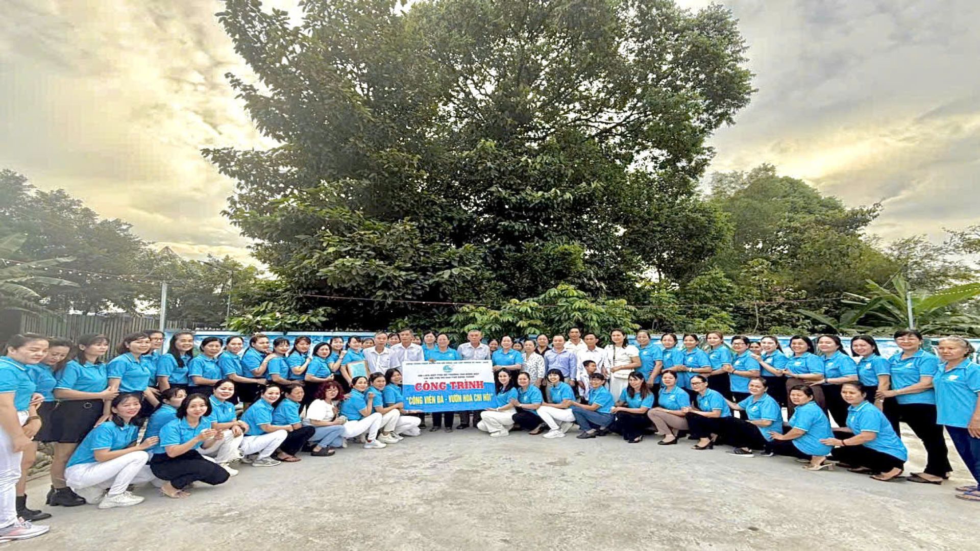 KHÁNH THÀNH CÔNG VIÊN ĐÁ KHU PHỐ ĐÔNG THÀNH