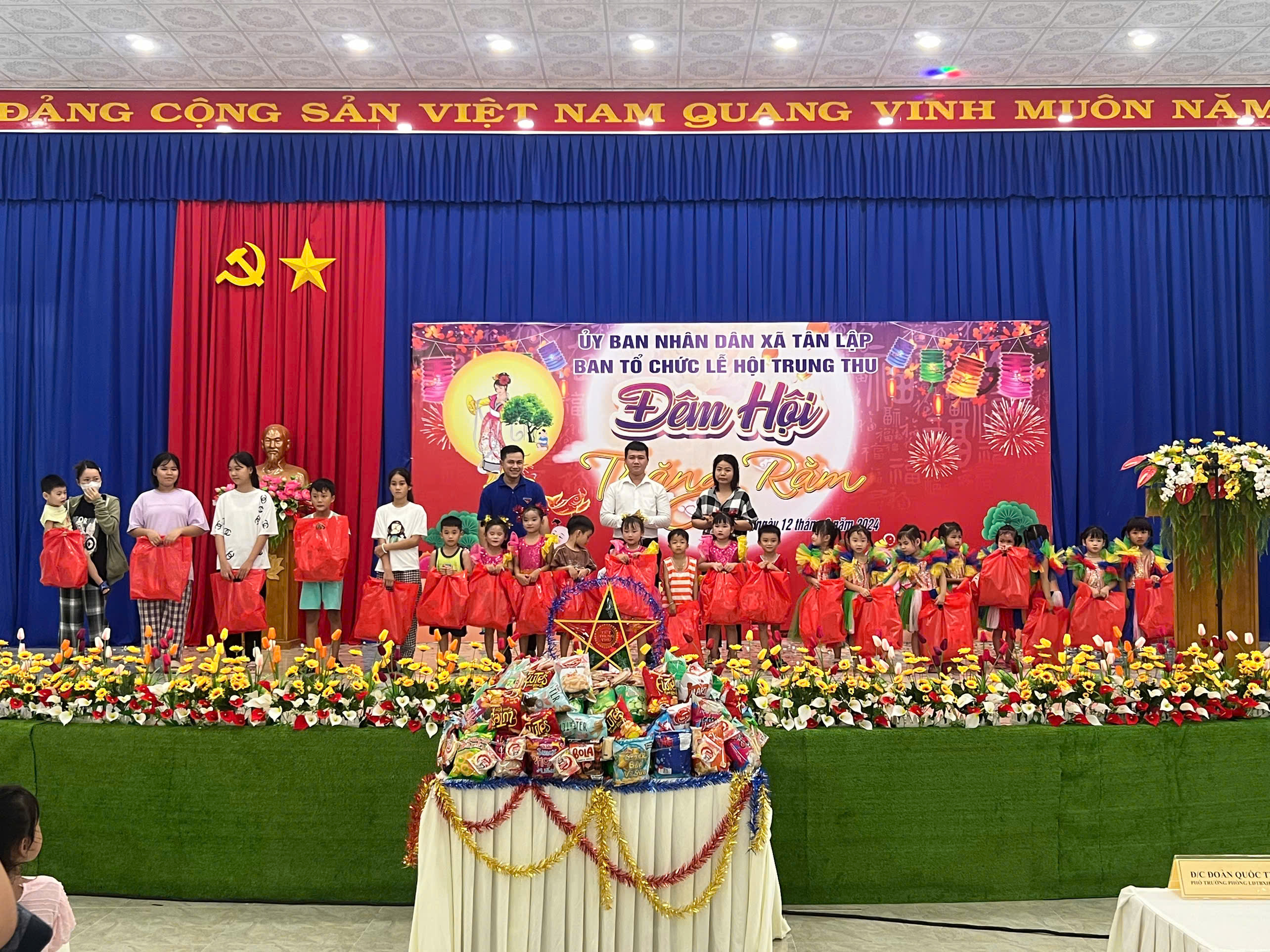 XÃ TÂN LẬP TỔ CHỨC LỄ HỘI TẾT TRUNG THU CHO TRẺ EM TRÊN ĐỊA BÀN XÃ TÂN LẬP NĂM 2024