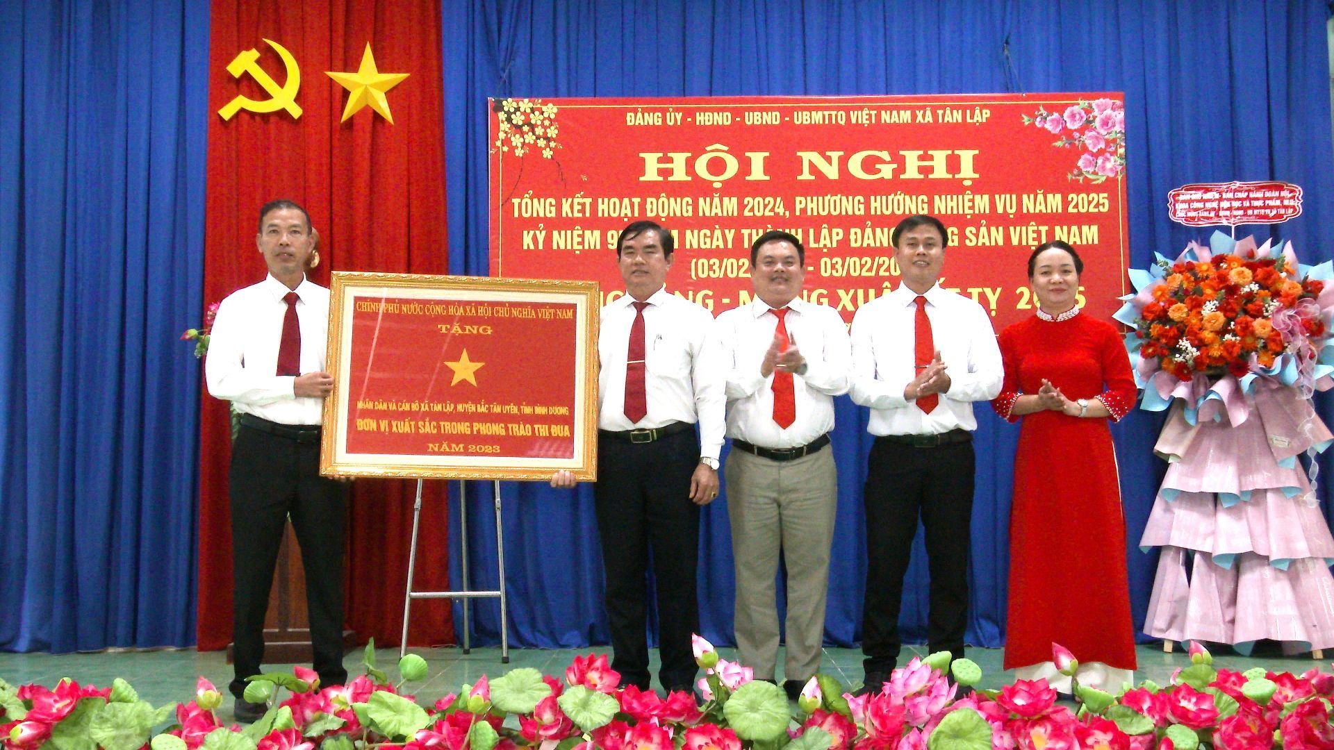 ĐẢNG BỘ XÃ TÂN LẬP TỔNG KẾT CÔNG TÁC NĂM 2024 VÀ HỌP MẶT KỶ NIỆM 95 NĂM NGÀY THÀNH LẬP  ĐẢNG CỘNG SẢN VIỆT NAM