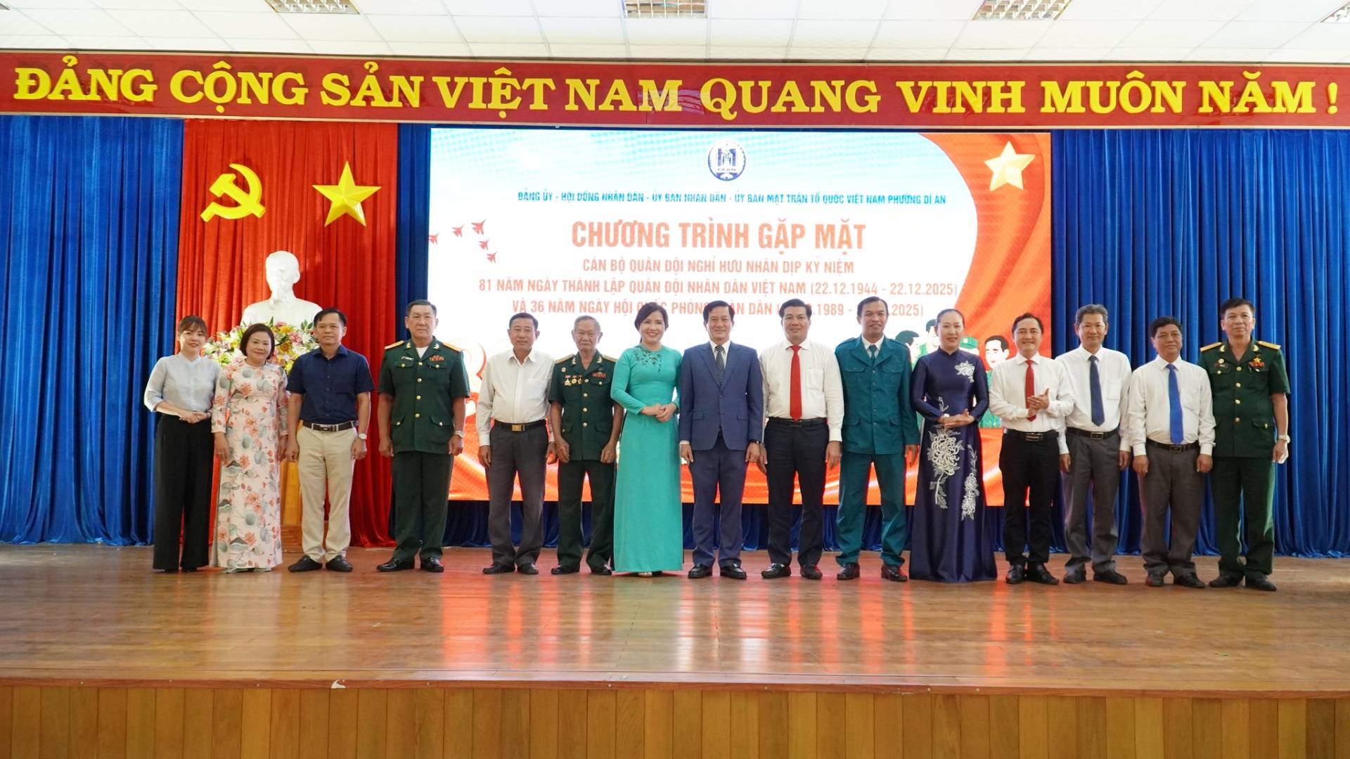 C&oacute; thể l&agrave; h&igrave;nh ảnh về &lrm;văn bản cho biết '&lrm;제93부2 可.造量 ĐẢNG CỘNG SẢN VIỆT NAM QUANG VINH MU&Ocirc;N NĂM! ! ん MAUN (รบนง คผอลม 6AИHAHИ AMNETT CCИE MAN PHJONG AN CHƯƠNG TRINH GẶP MẶT CAN QUAN DỘI NIEM 81 NAM NGAY TH&Aacute;NH กเลิม QUAN م HƯU NHANDI AN NAM 22.12 1944 -22 2.12 2025 NAM NGAY HOI PHON DAN 989 2025&lrm;'&lrm;