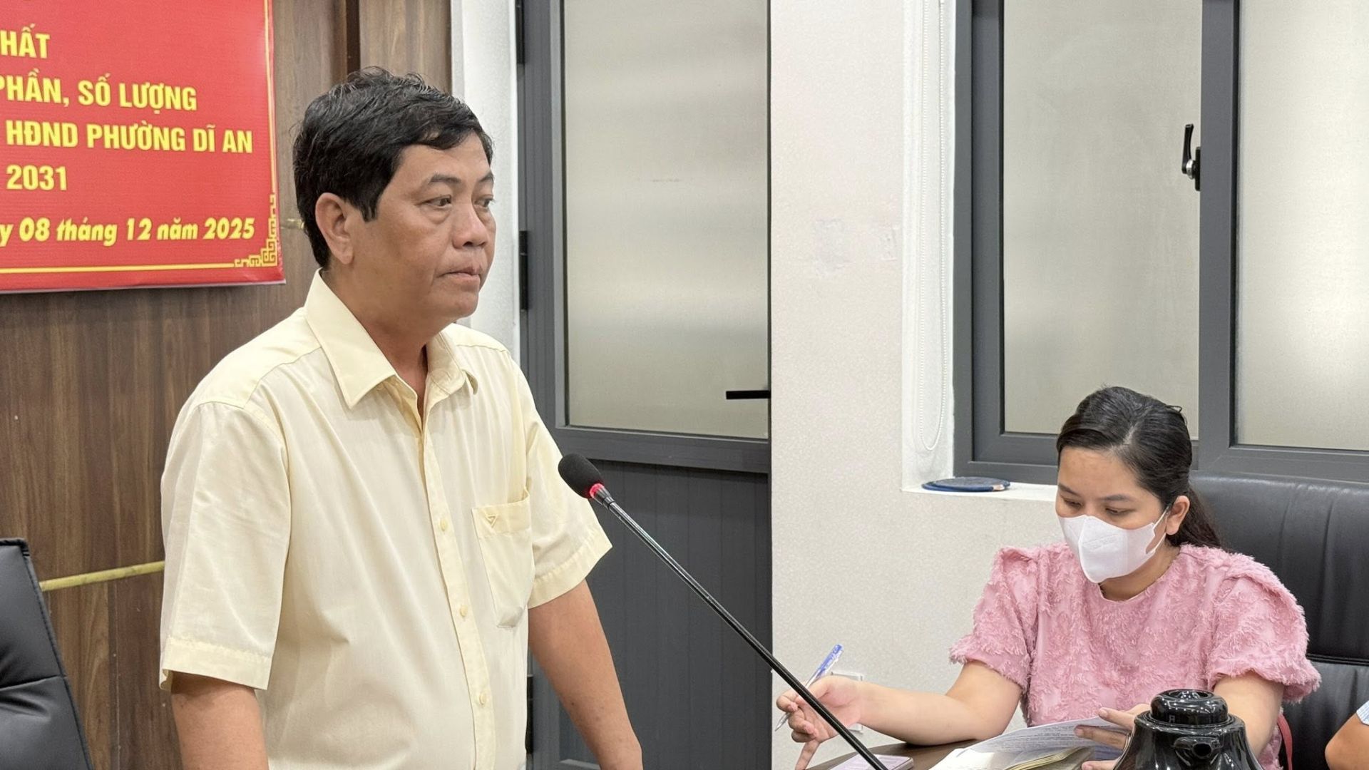 C&oacute; thể l&agrave; h&igrave;nh ảnh về một hoặc nhiều người, bệnh viện, ph&ograve;ng tin tức v&agrave; văn bản cho biết 'HẤT HẨN, SỐ LƯỢNG HĐND PHƯỠNG DI DIAN AN 2031 08 th&aacute;ng 12 năm 2025'