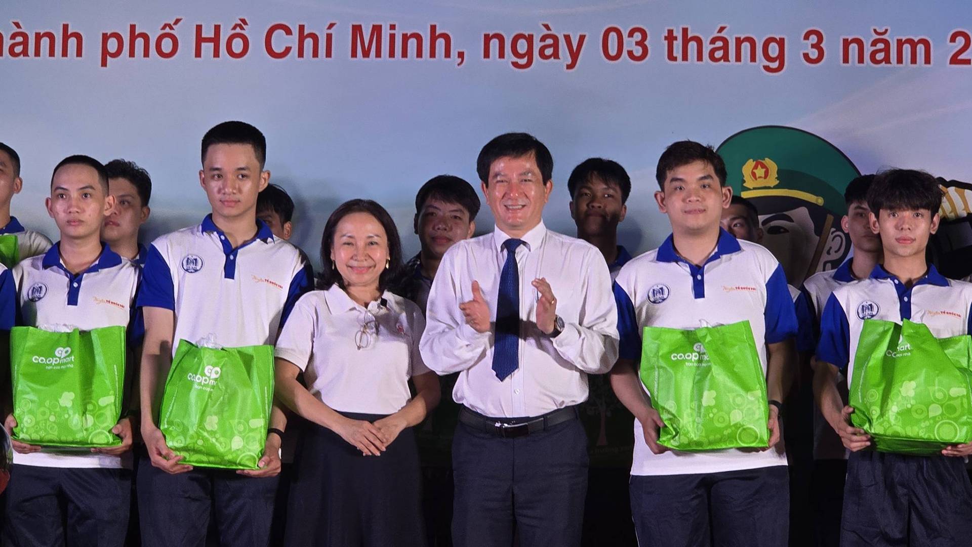 C&oacute; thể l&agrave; h&igrave;nh ảnh về một hoặc nhiều người v&agrave; văn bản cho biết '&agrave;nh phố Hồ Ch&iacute; Minh, ng&agrave;y 03 th&aacute;ng 3 năm 2 CO. Co.oplmit copk cargo 6O cope tastaaa co.op OOD fart'