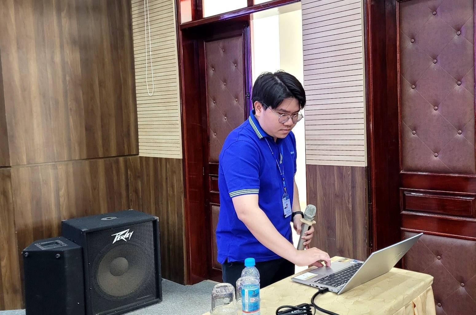 C&oacute; thể l&agrave; h&igrave;nh ảnh về nhạc cụ, loa v&agrave; văn bản