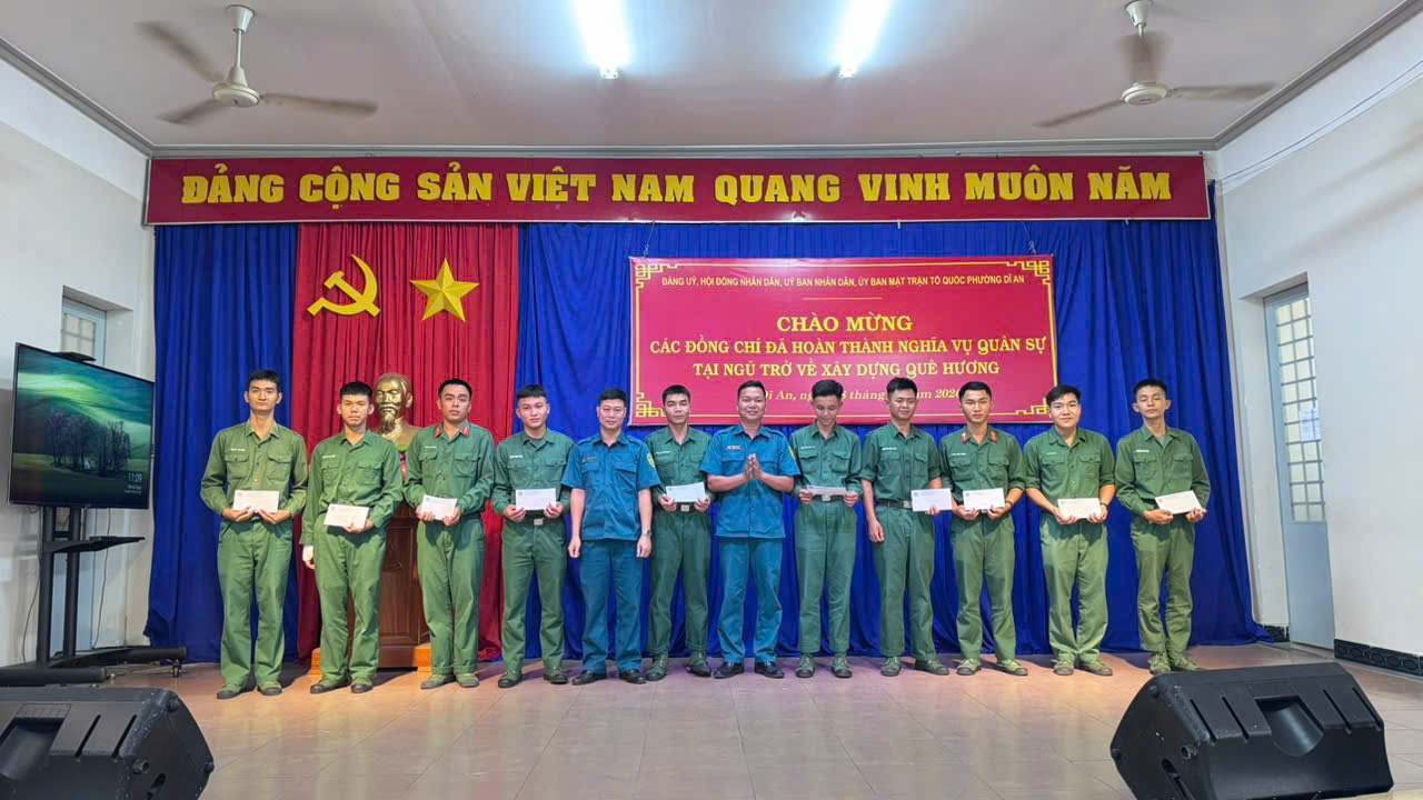 C&oacute; thể l&agrave; h&igrave;nh ảnh về văn bản cho biết 'ĐẢNG CỘNG SẢN VI&Ecirc;T NAM QUANG IN MU&Ocirc;N NĂM D&Aacute;NG D&Ograve;NG UTB BAN UYBAN NH&Aacute;NDAN CHAO MỪNG C&Aacute;C ĐỒNG CH&Iacute; HOAN TH&Agrave;NH NGHĨA gU&Agrave;N รบู TAI NGŨ TRỜ TAING&Uuml;TR&Oacute;VE.XAYDUNGUEHƯƠNG XAY DỰNG gUE HƯƠNG An, th&aacute;ng la 202 mら'