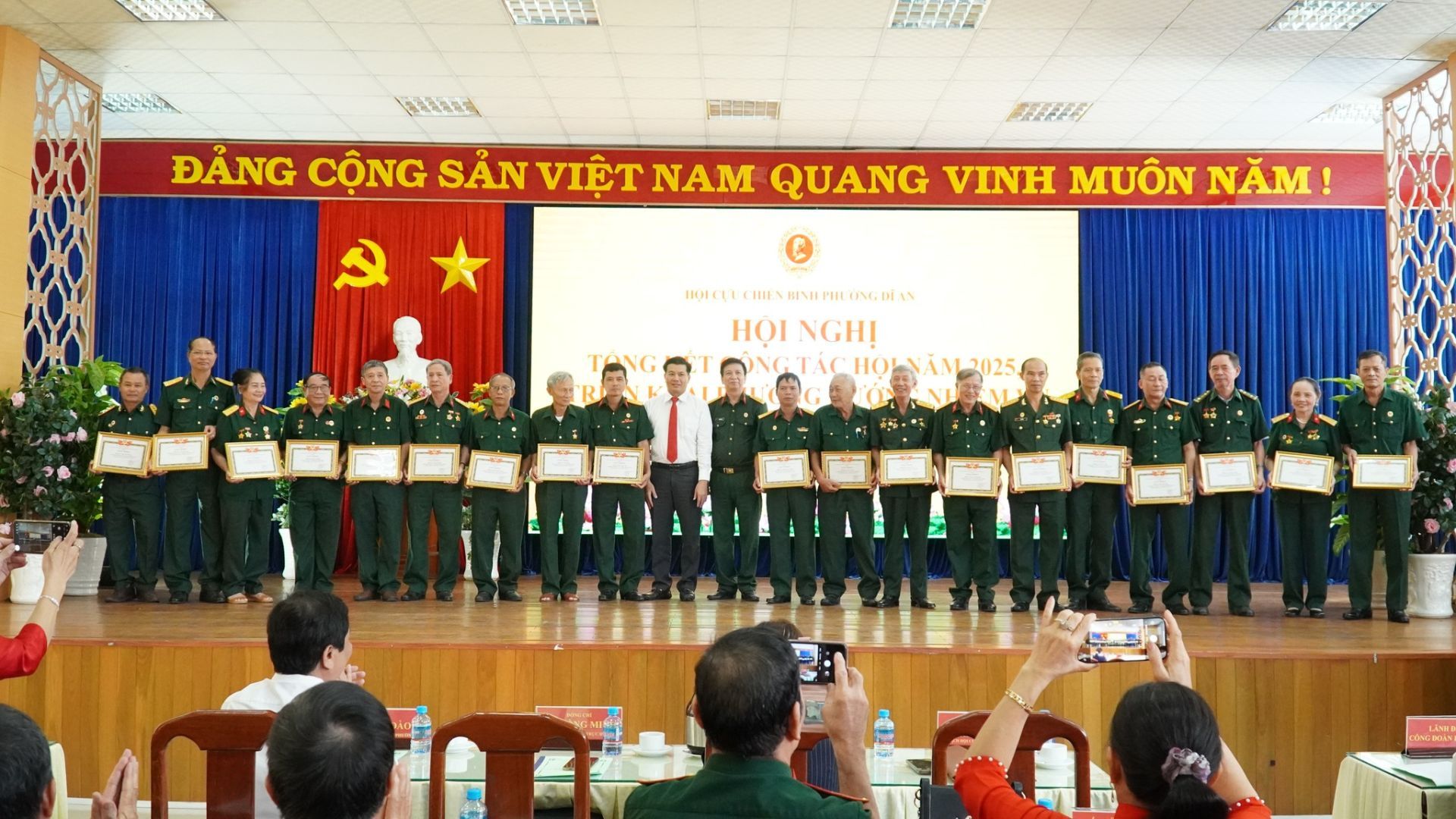 C&oacute; thể l&agrave; h&igrave;nh ảnh về văn bản
