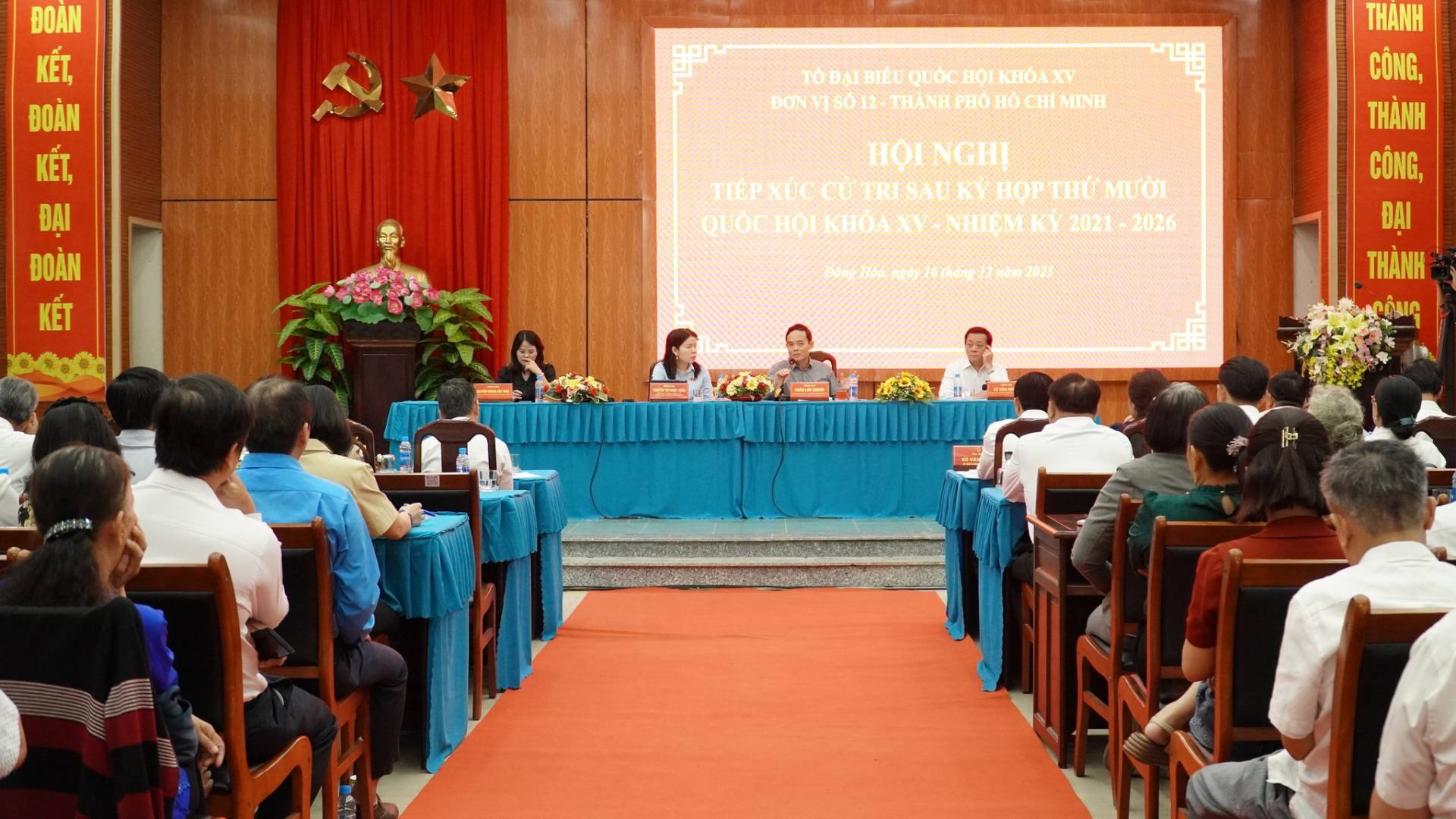 C&oacute; thể l&agrave; h&igrave;nh ảnh về đền thờ v&agrave; văn bản