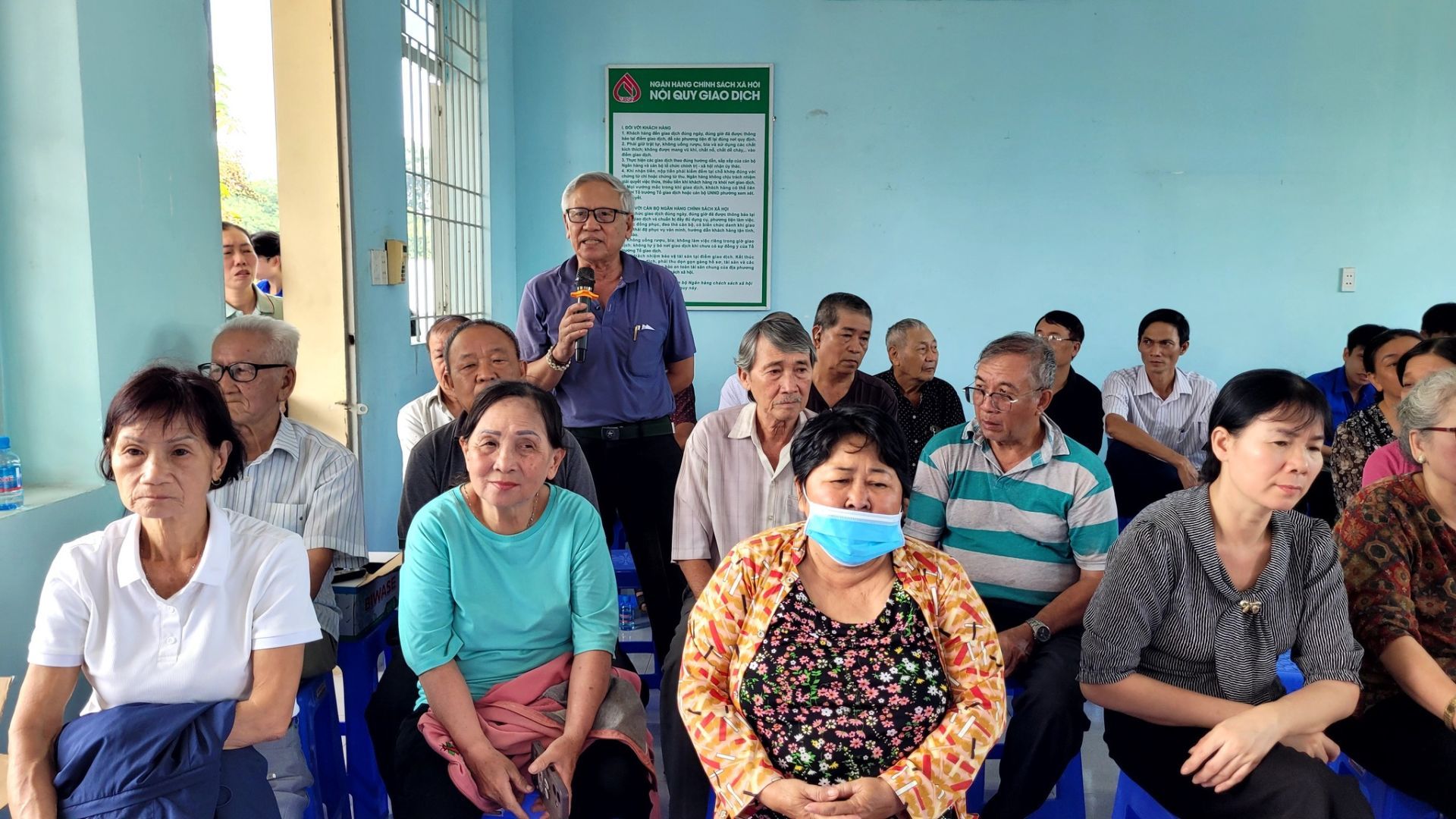 C&oacute; thể l&agrave; h&igrave;nh ảnh về một hoặc nhiều người v&agrave; bệnh viện