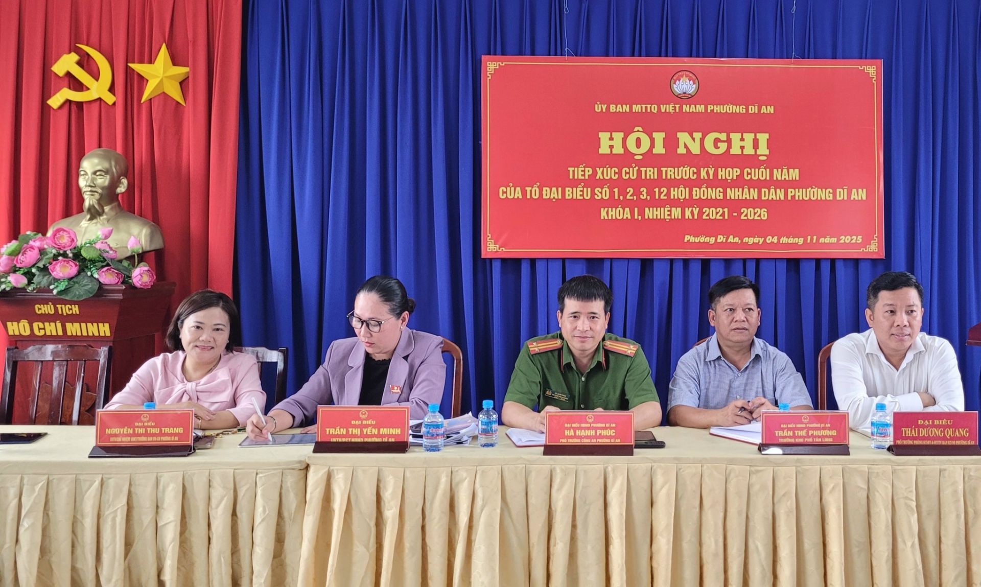 C&oacute; thể l&agrave; h&igrave;nh ảnh về văn bản cho biết 'AN ỦY BAN MTTO VIỆT NAM PHƯƠNG HỘI NGHI TIẾP X&Uacute;C CỬ TRI TRƯỚC KY HOP CUỚI NĂM CỦA &tau;ό ĐẠI BIỀU SỐ 1,2, 2HỘI ĐỐNG NH&Acirc;N PHƯƠNG DI AN KHOAI, NHI&Ecirc;M &kappa;y 2021 2026 cHй TICH HO CHI MINH A ng&agrave;y ซ คล้กย 2025 S NEDY&Ecirc;N HEPИ MICE TRANG 트 TRẨN Y&Ecirc;N MИPИH pande Hu THẦNT TRAFEOONGQUANG'