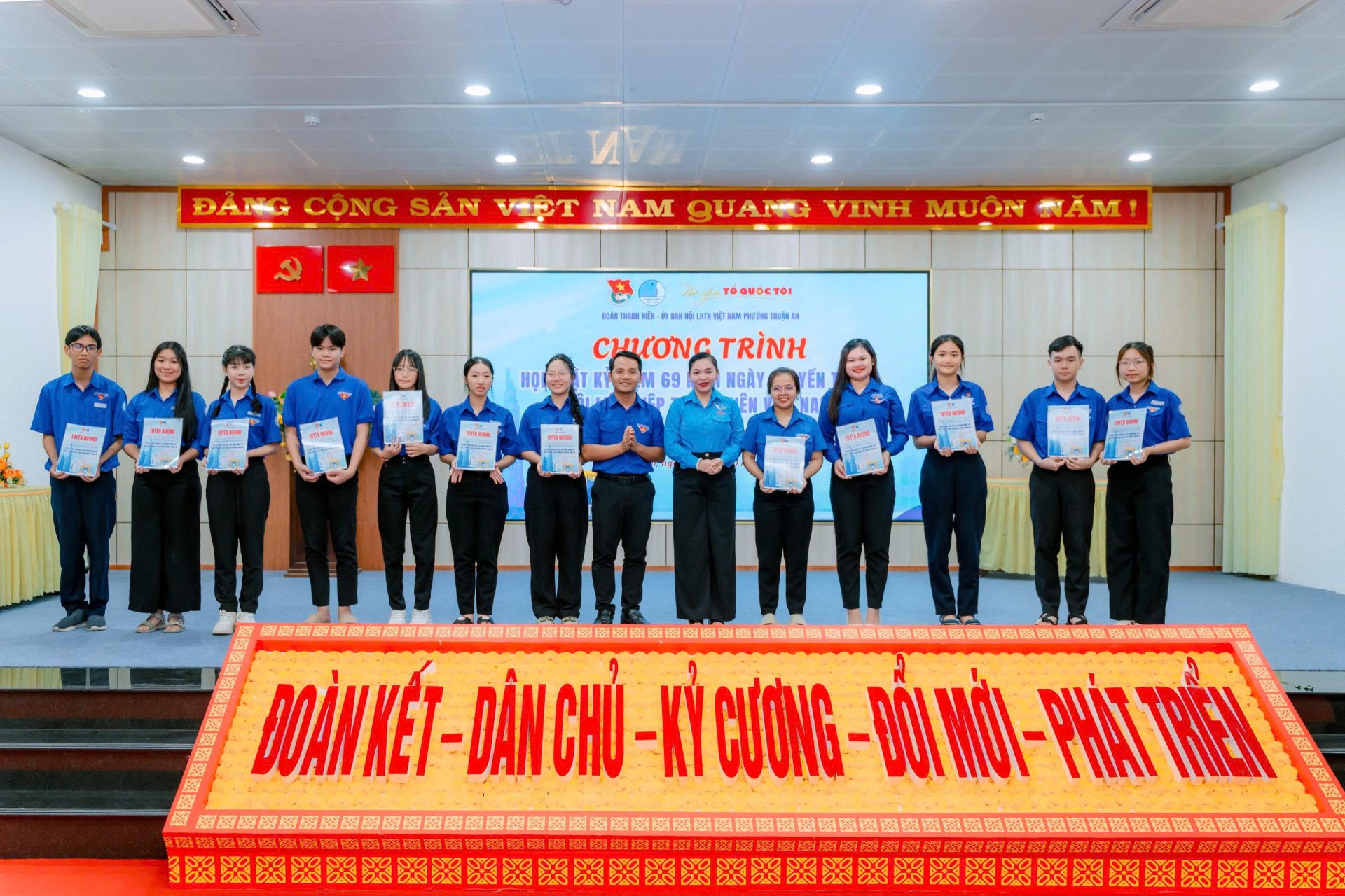 HỌP MẶT KỶ NIỆM 69 NĂM NGÀY TRUYỀN THỐNG HỘI LIÊN HIỆP THANH NIÊN VIỆT NAM