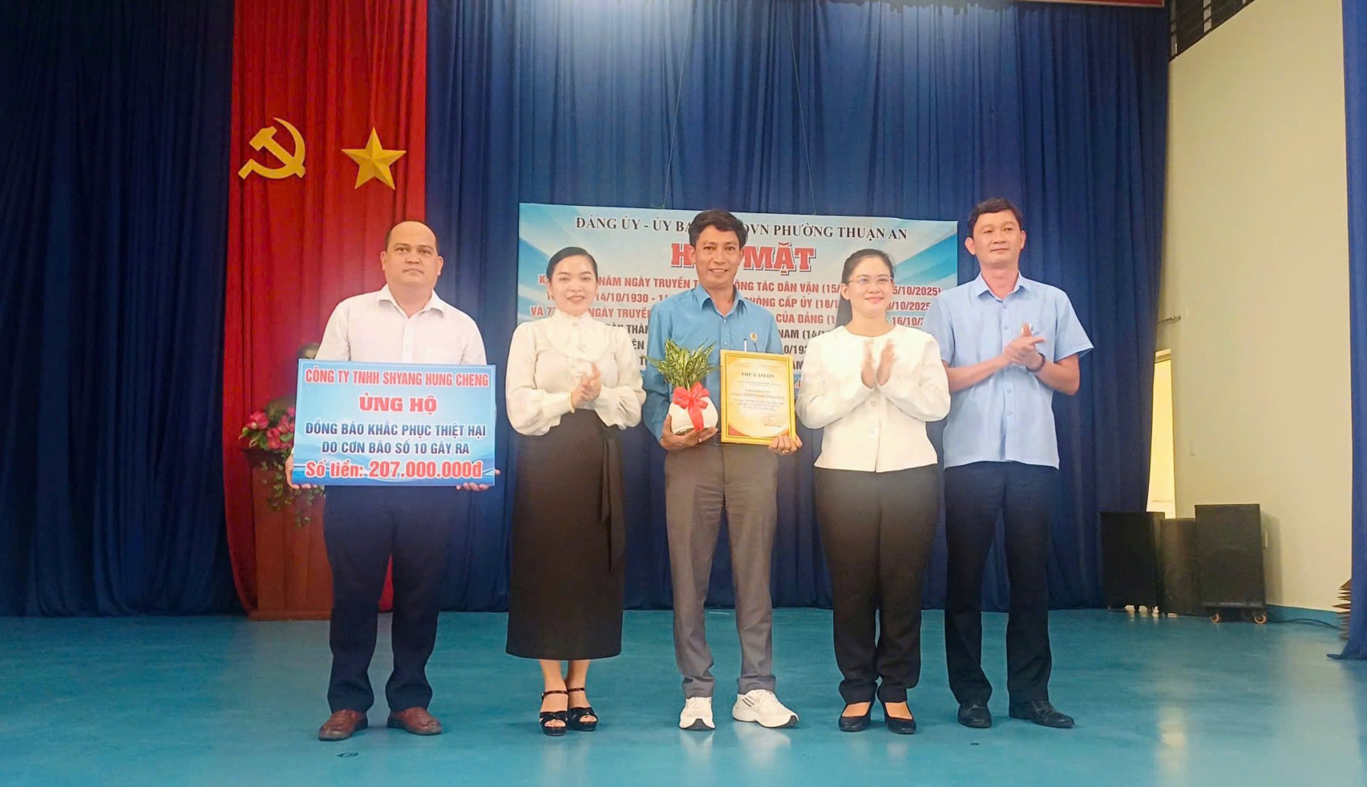 HƯỚNG VỀ ĐỒNG BÀO BỊ THIỆT HẠI DO CƠN BÃO SỐ 10 (BUALOI) GÂY RA