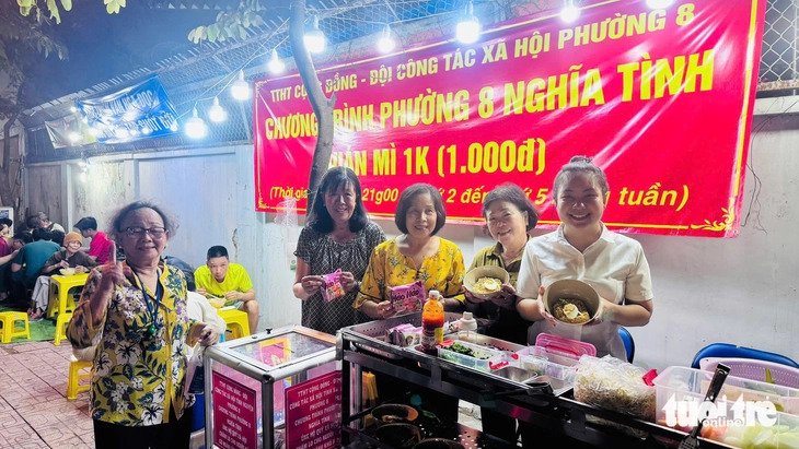 Quán mì 1.000 đồng của những cán bộ phường