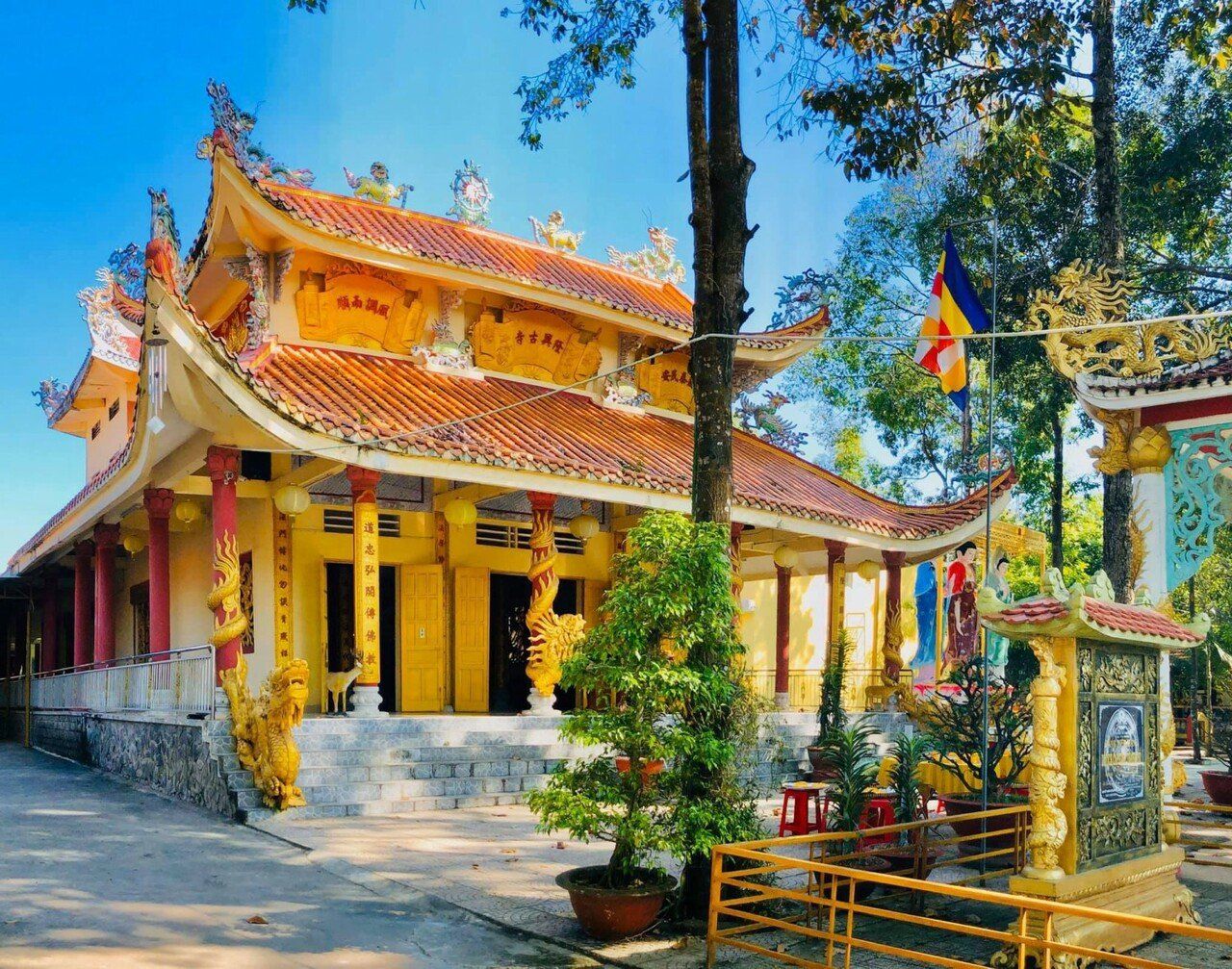 Chùa Tổ Long Hưng (phường Tân Định)