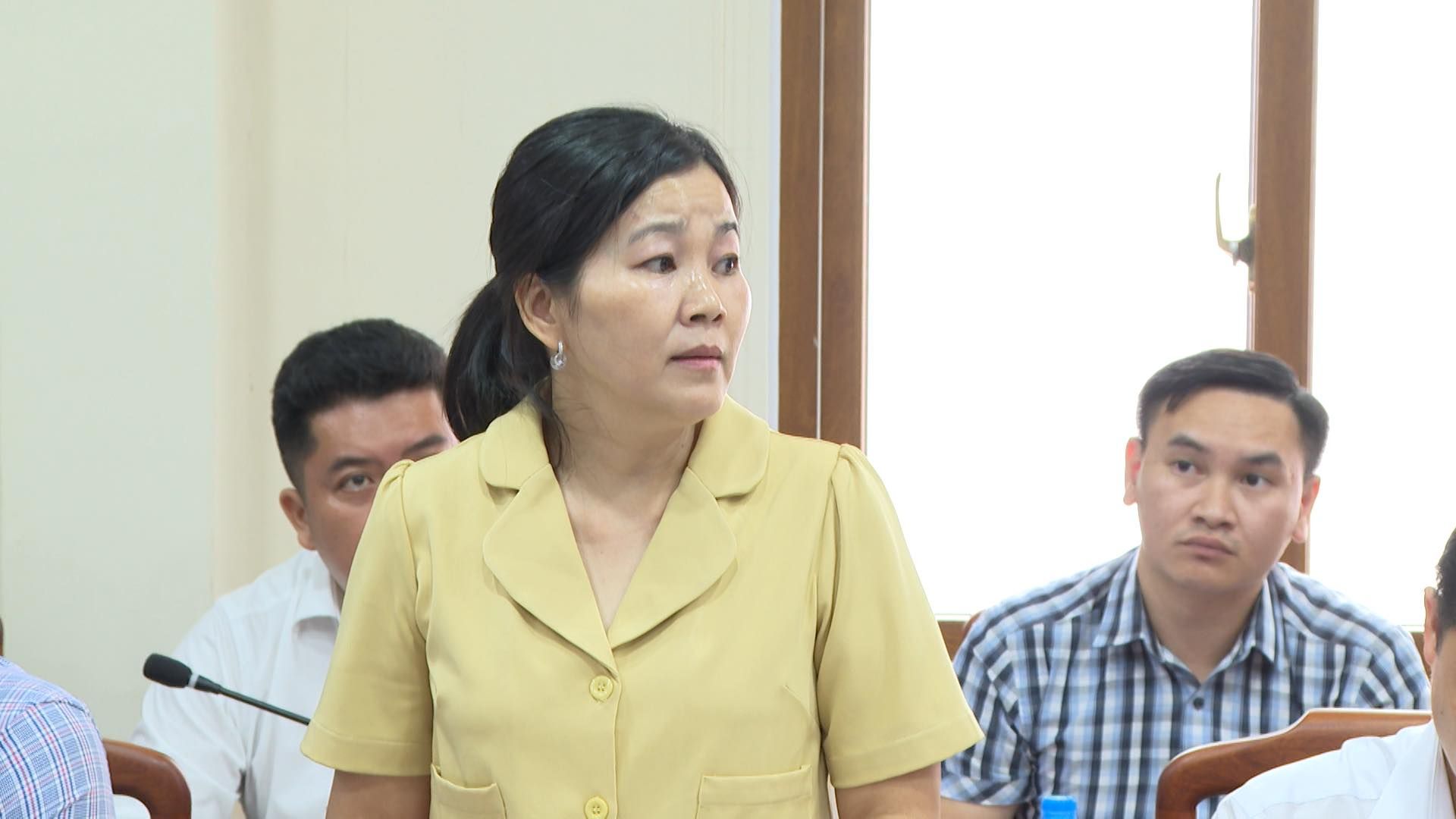 C&oacute; thể l&agrave; h&igrave;nh ảnh về 4 người