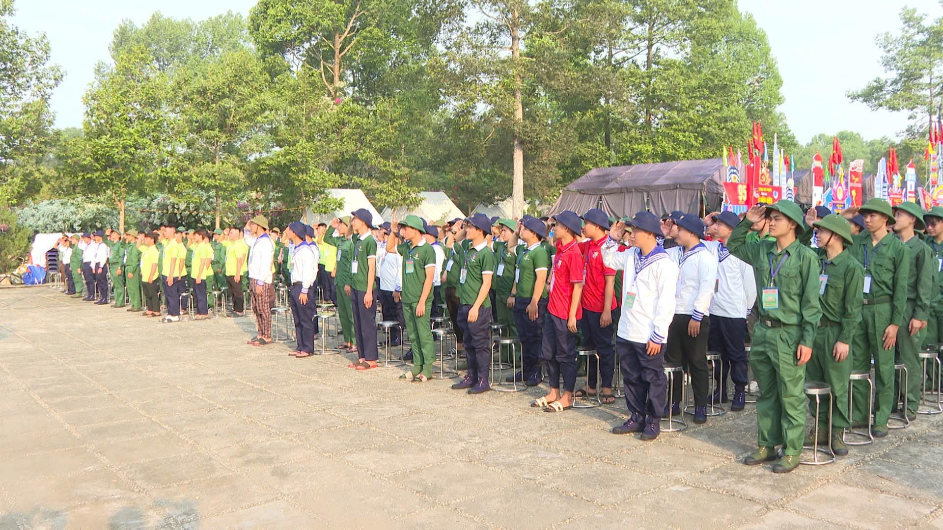 Có thể là hình ảnh về 9 người