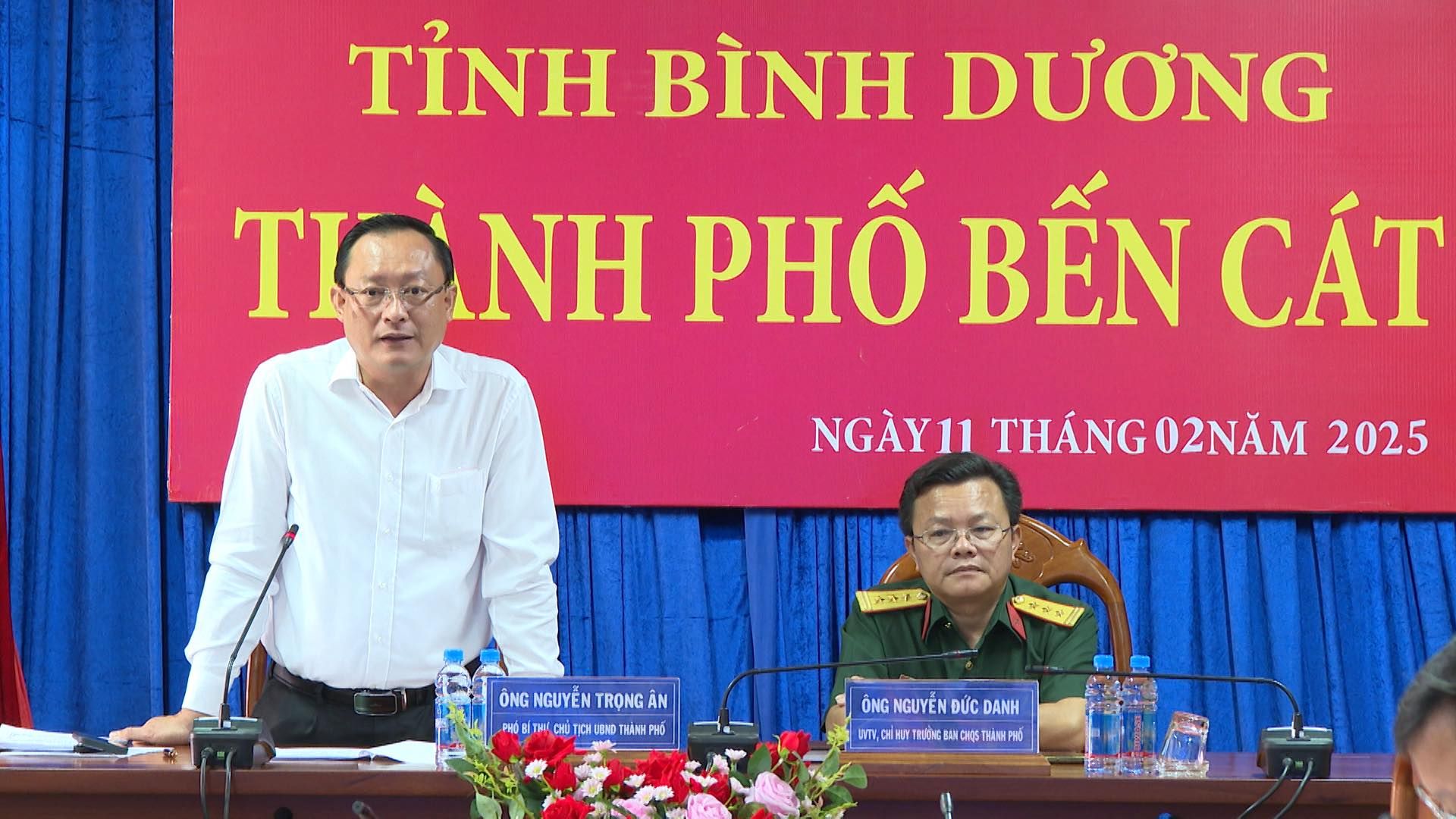 Có thể là hình ảnh về ‎3 người và ‎văn bản cho biết '‎TỈNH BÌNH DƯƠNG TIC TICÌNH NH PHỐ BẾN CÁT NGÀY11 THÁNG02NĂM 2025 اي ÔNG NGUYỄN TRỌNG ÔNGNGUYỄNTRONGÂN AN NOW CHI USNG THANH ล0์ ÔNGNGUYỀNDÜCDANH ÔNG NGUYEN ĐỨC DANH UVTY CIN THƯỜNG TUIN ING อแตุร nИИ Thu EmИ 選利 HO‎'‎‎