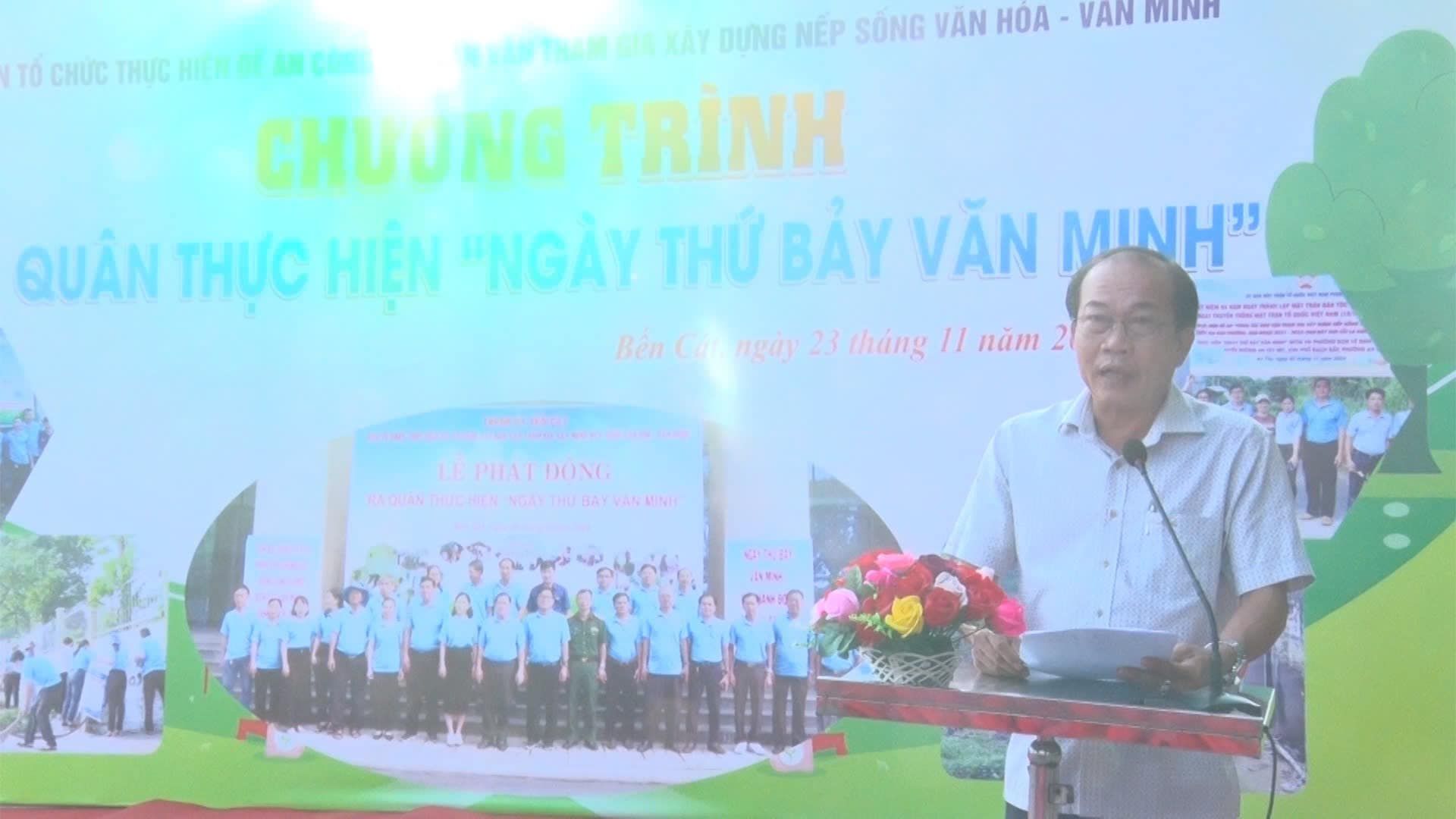 C&oacute; thể l&agrave; h&igrave;nh ảnh về 2 người v&agrave; văn bản