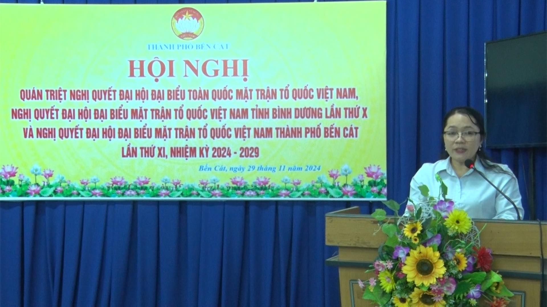 Có thể là hình ảnh về 1 người và văn bản cho biết 'HHANHI IIANIPHONENCAI PHO PHOBENG HỘI NGHỊ QUÁN TRIỆT NGHI QUYẾT ĐẠI HỘI ĐẠI BIỂU TOÀN QUỐC MẶT TRẬN TỔ QUỐC VIỆT NAM, NGHI QUYẾT BAI HỘI ĐẠI BIỂU MẶT TRÂN TỔ QUỐC VIÊT NAM TÌNH BÌNH DƯƠNG LÁN THỨ VÀ NGHỊ QUYẾT ĐẠI HỘI BẠI BIỂU MẶT TRÂN TỔ QUỐC VIỆT NAM THÀNH PHỐ BÉN CÁT LÁN THỨ XI, NHIỆM κy 2024 2029 Bến Cal, ngày 29 thàng 11 naT nàm2024 2024'
