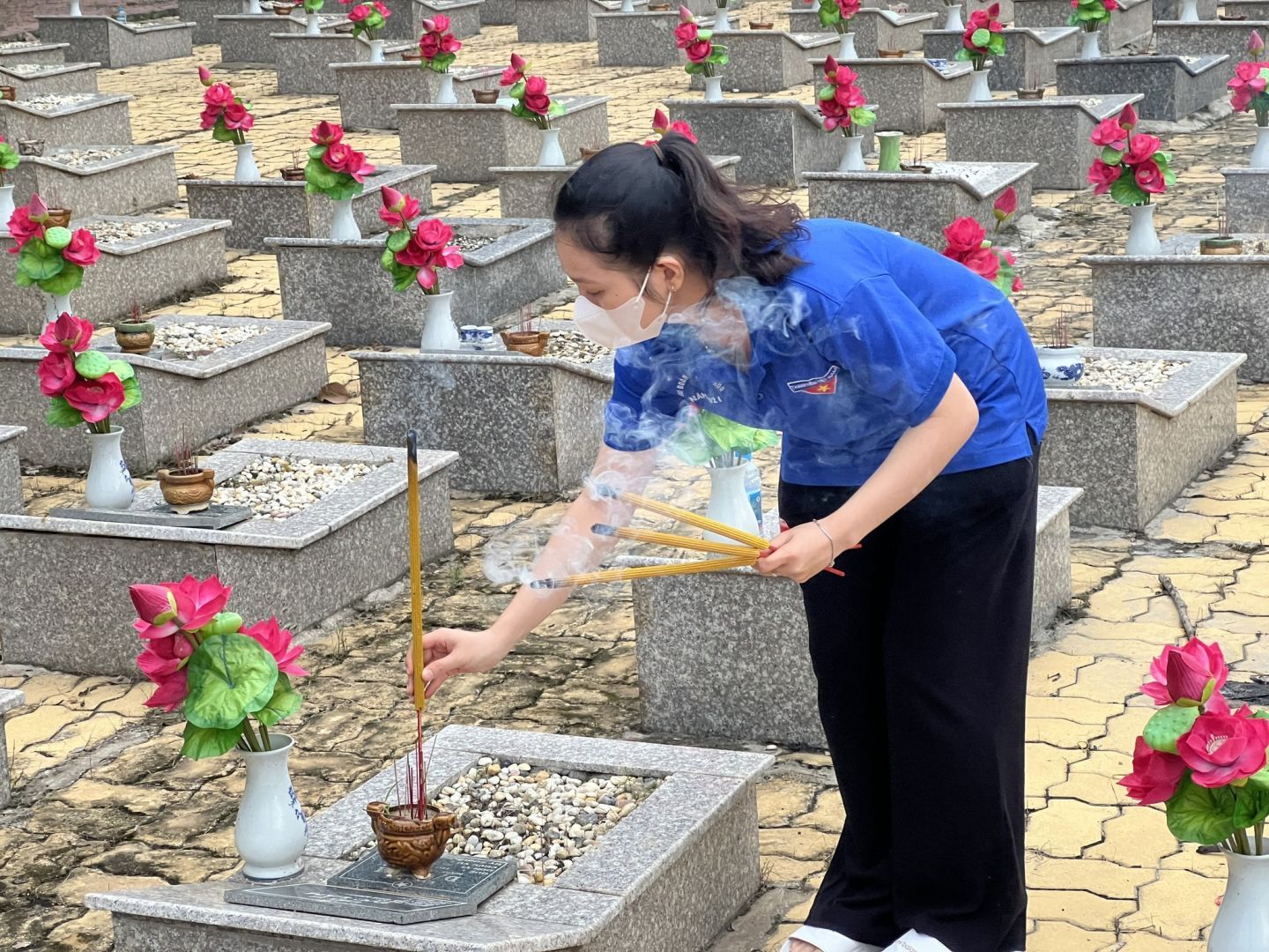 Có thể là hình ảnh về 1 người