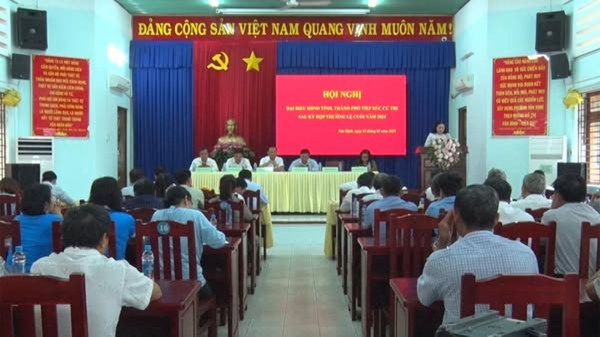 Đại biểu HĐND tỉnh, thành phố tiếp xúc cử tri sau kỳ họp thường lệ cuối năm 2024