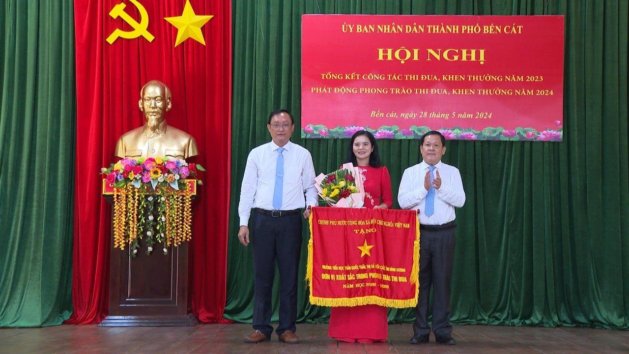 Bến Cát tổng kết công tác thi đua, khen thưởng năm 2023