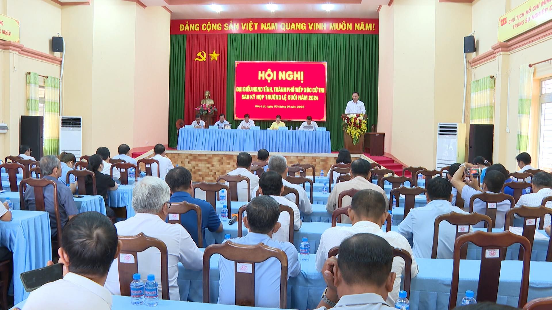 Đại biểu HĐND tỉnh, thành phố Bến Cát tiếp xúc cử tri phường Hòa Lợi sau kỳ họp thường lệ cuối năm 2024