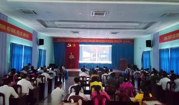 Thới Hòa khen thưởng 06 tập thể, 14 cá nhân xuất sắc thực hiện Chỉ thị số 05-CT/TW của Bộ Chính trị khóa XII